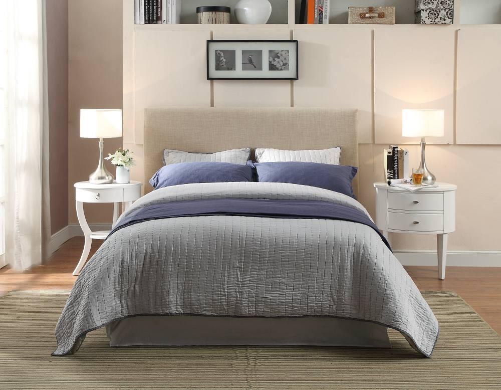 

    
Neutral Linen Fabric Platform CAL King Bed ST. PIERRE by Modus Furniture
