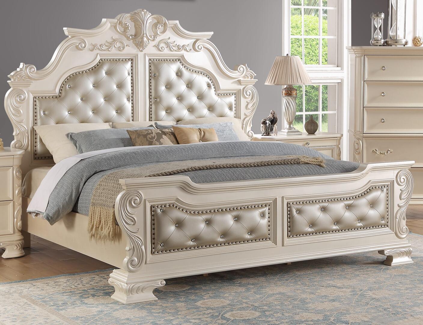 Traditional Panel Bed Victoria Victoria-K-Bed in White Faux Leather