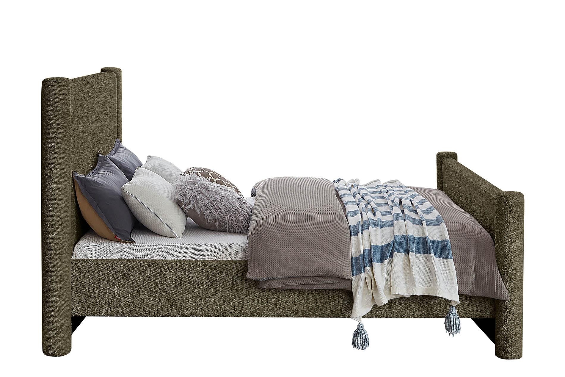 

    
B1299Olive-F Meridian Furniture Panel Bed
