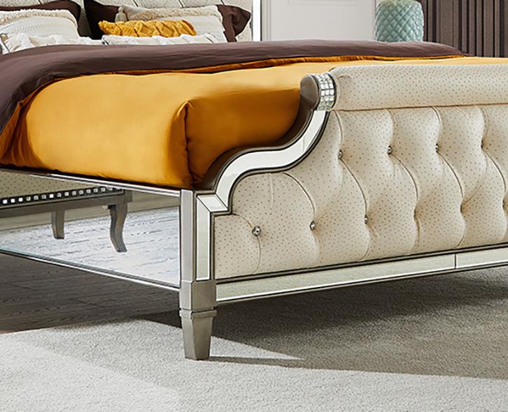 

    
Homey Design Furniture HD-3590 Panel Bed Mirrored/Cream HD-3590-EK BED
