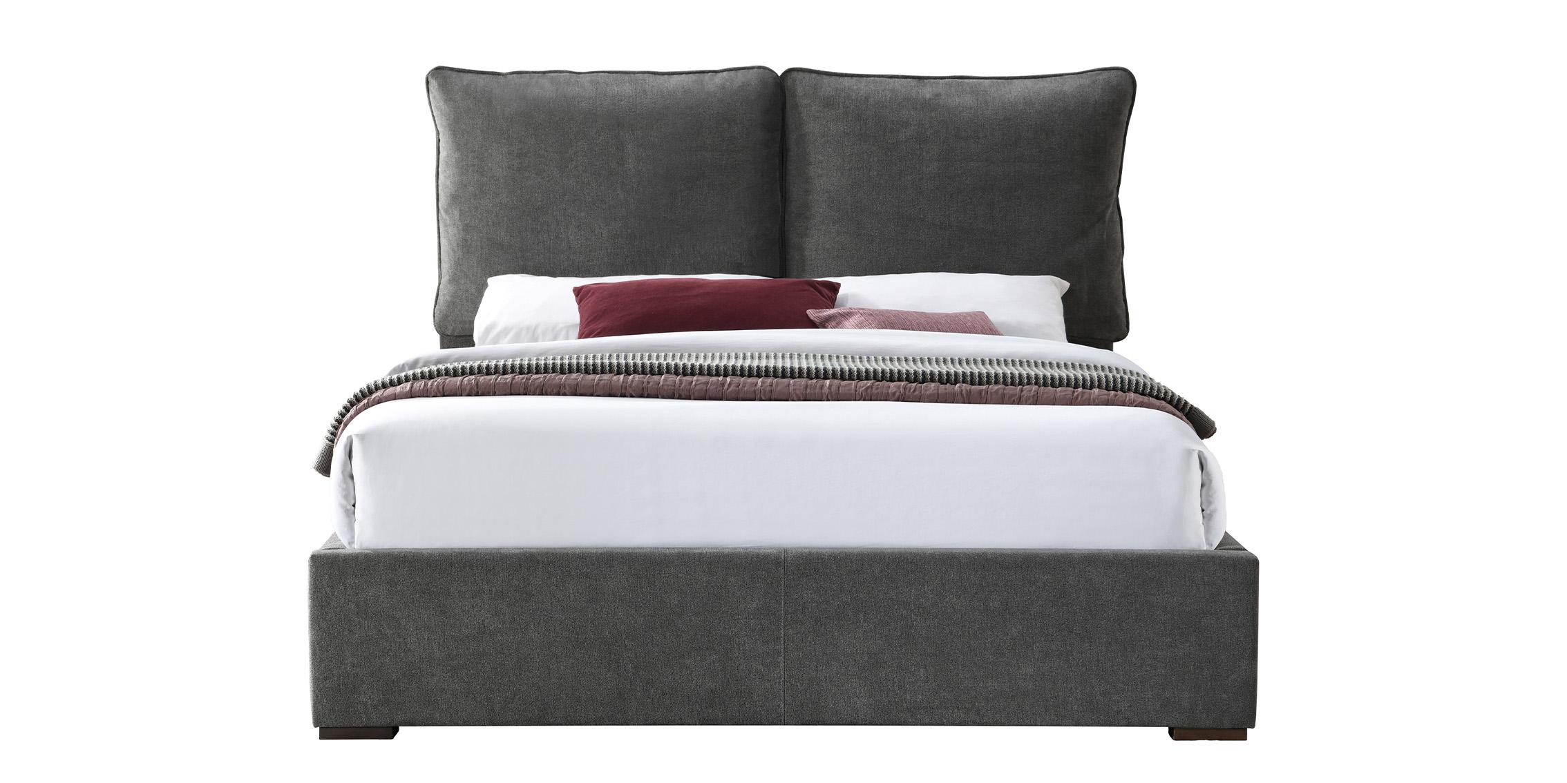 

        
Meridian Furniture MISHA MishaBlack-K Platform Bed Black Fabric 094308251806
