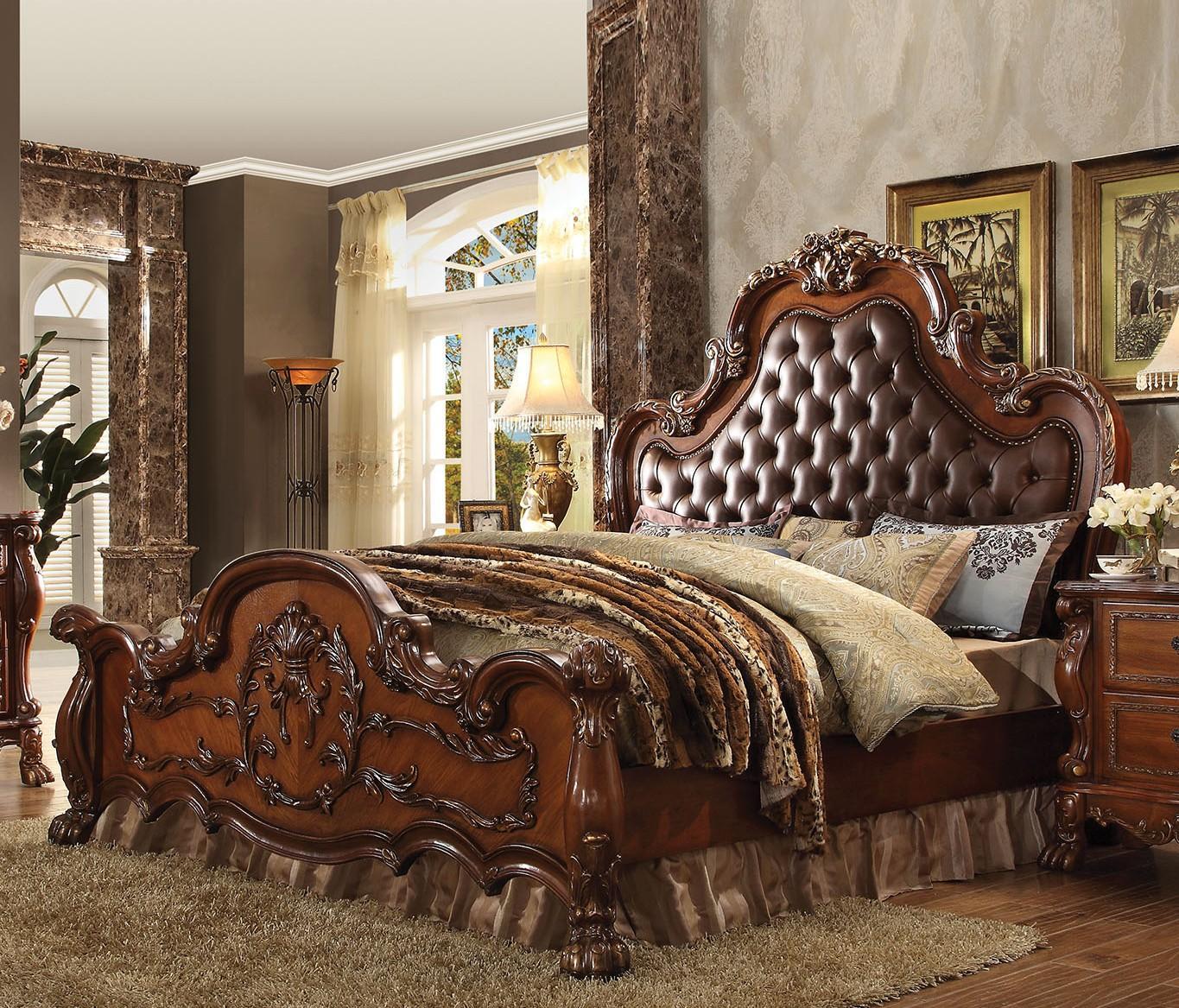 

    
Luxury Tufted PU Cherry Oak Perales King Bedroom Set 3 Traditional Carved Wood
