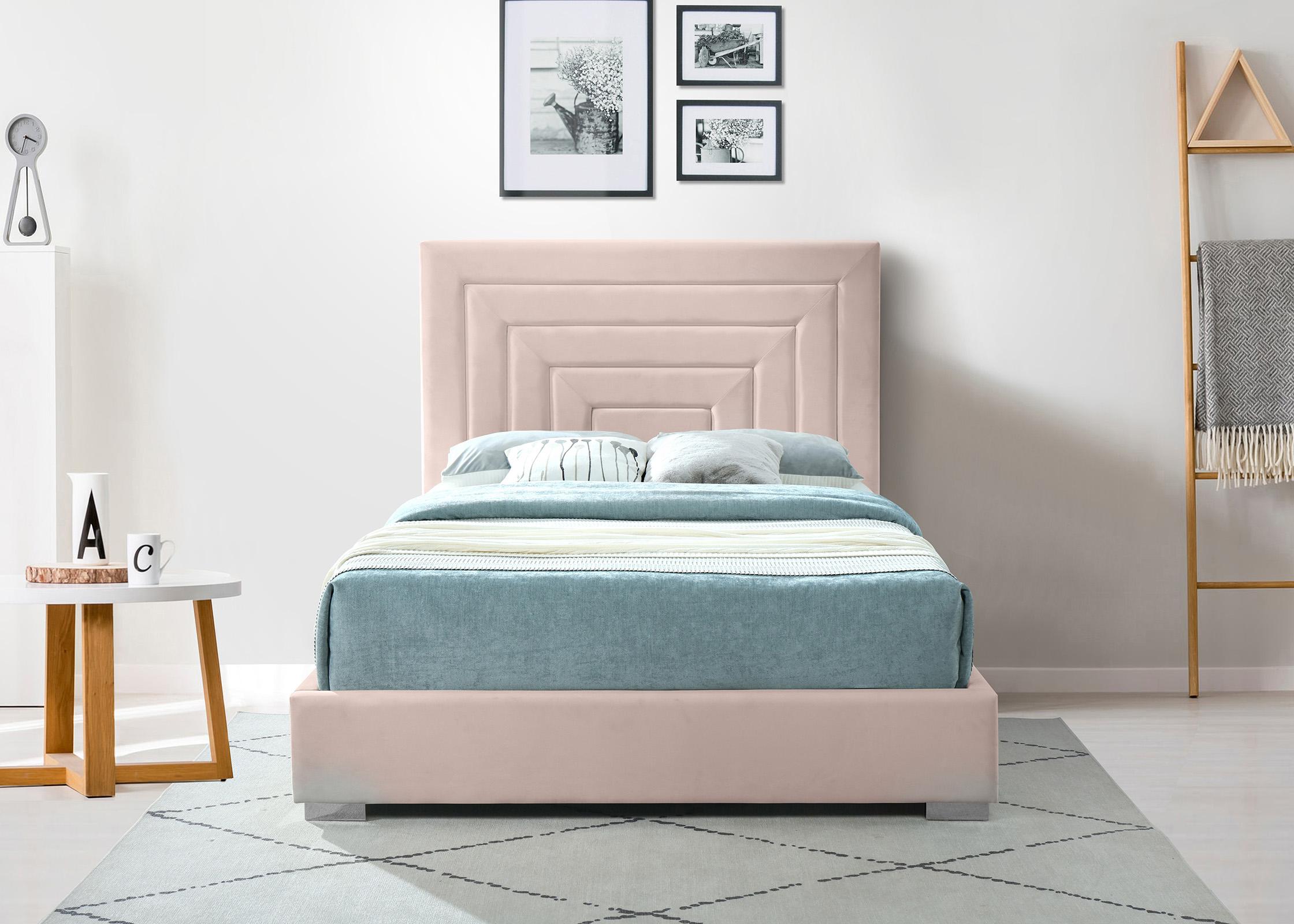 

    
Meridian Furniture NORA NoraPink-K Platform Bed Pink NoraPink-K
