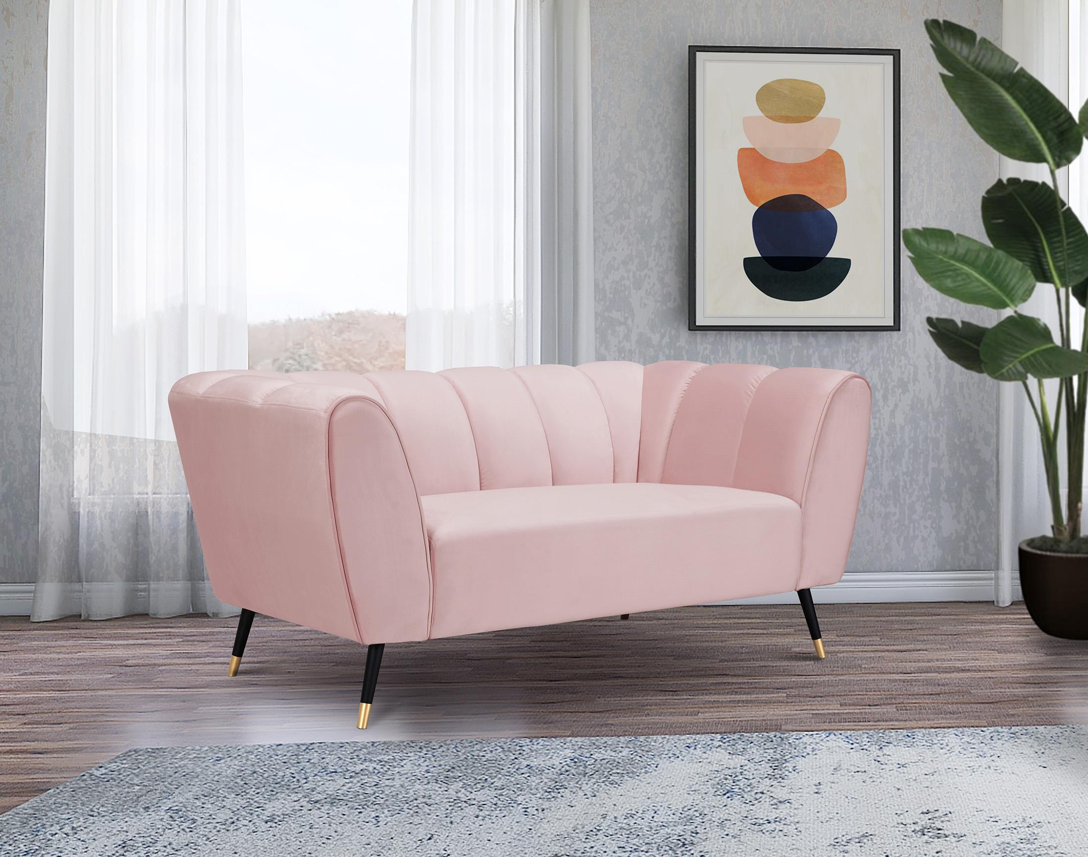 

    
Meridian Furniture BEAUMONT 626Pink-L Loveseat Pink 626Pink-L
