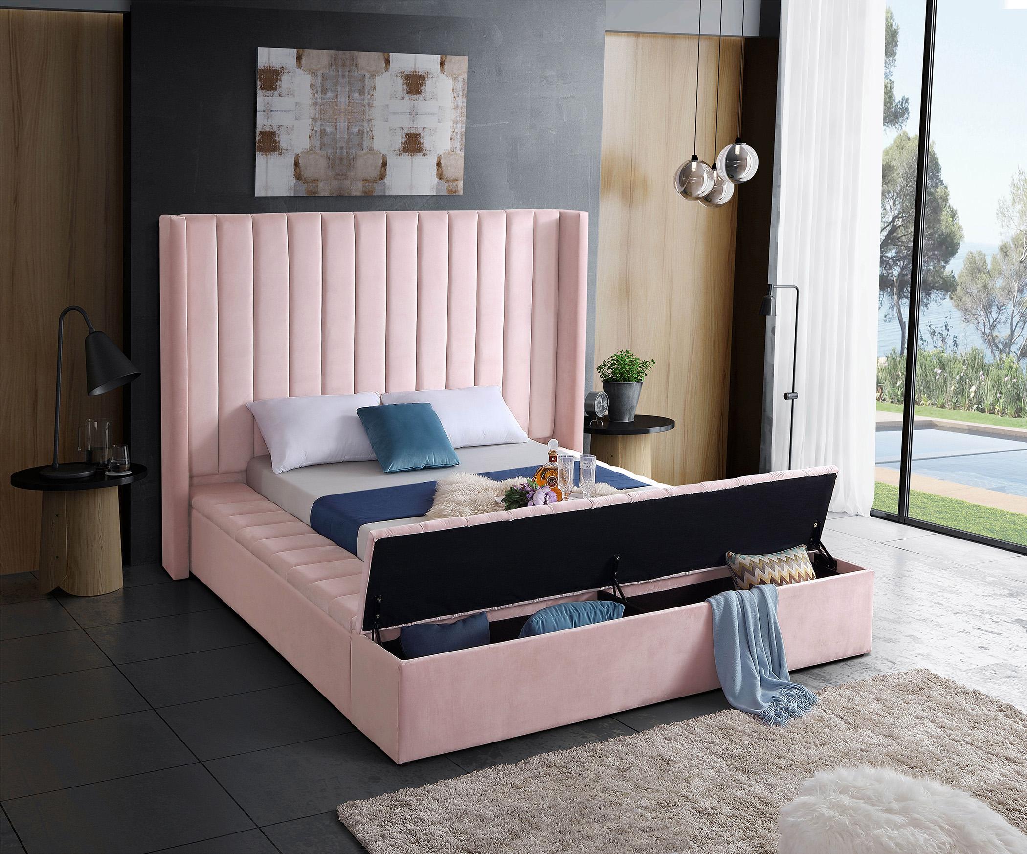 

        
Meridian Furniture KIKI Pink-K Storage Bed Pink Velvet 704831402346
