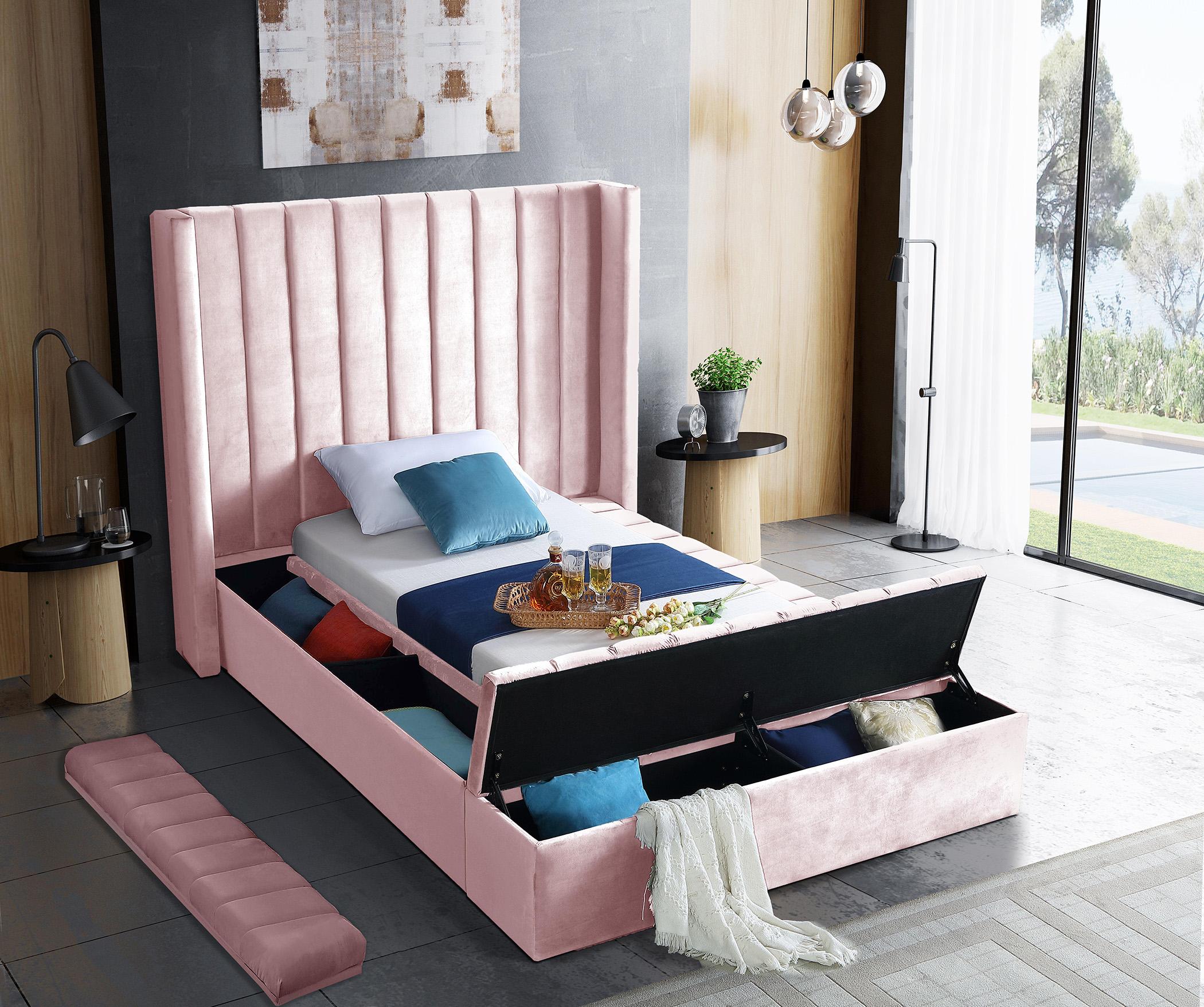 

    
KikiPink-T Meridian Furniture Storage Bed
