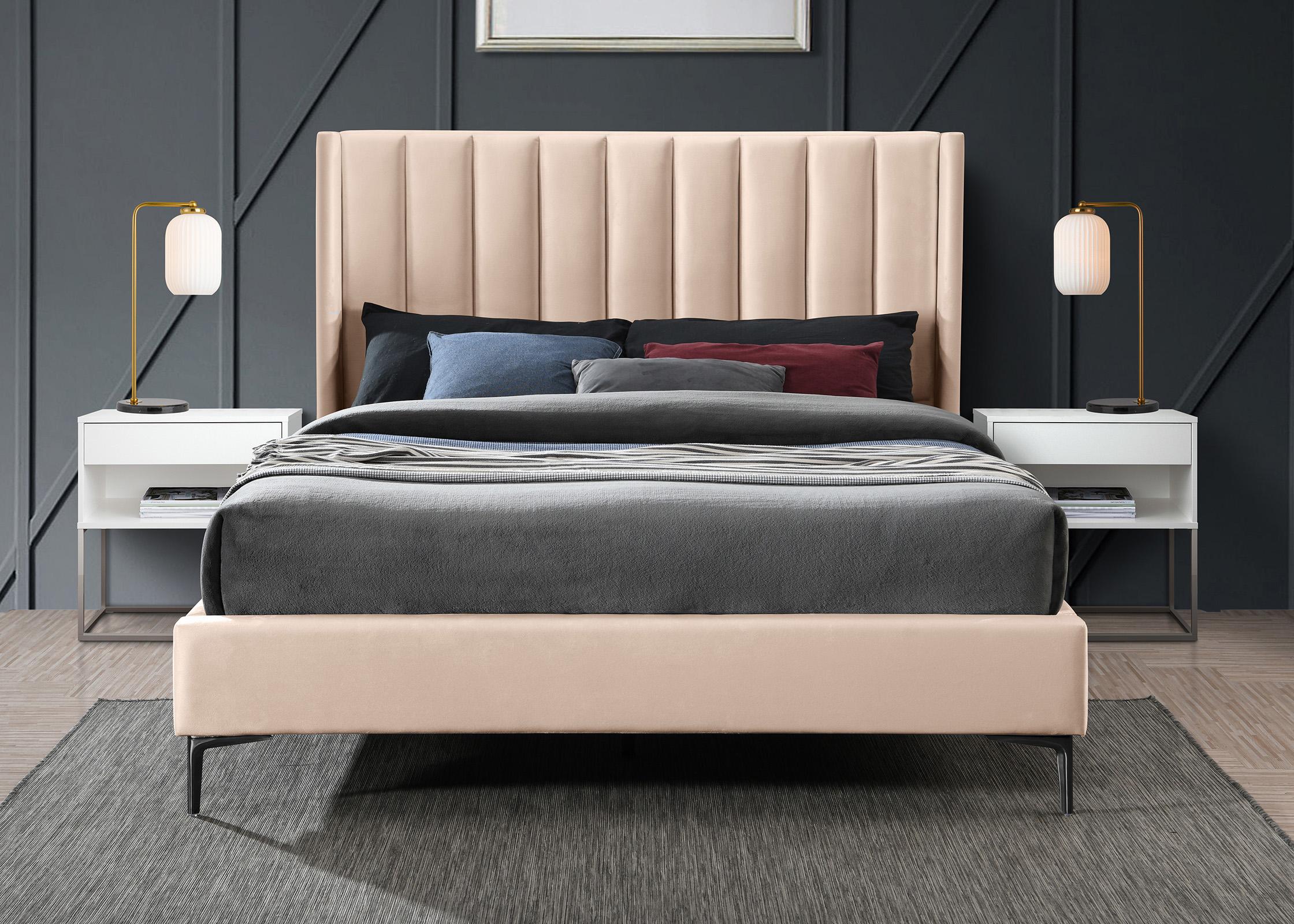 

    
Meridian Furniture NadiaPink-F Platform Bed Pink NadiaPink-F
