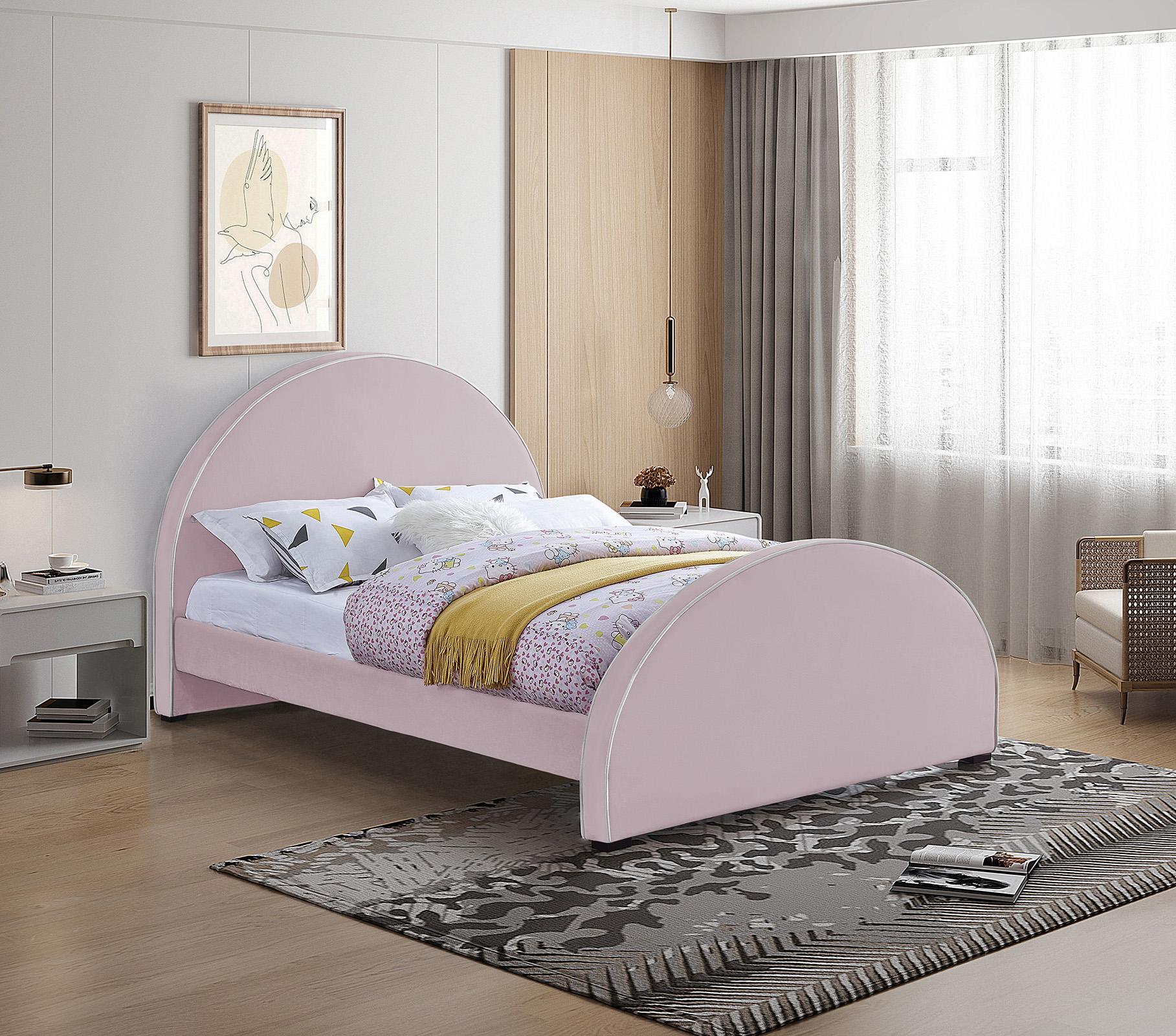 

    
Meridian Furniture BRODY BrodyPink-K Platform Bed Pink BrodyPink-K
