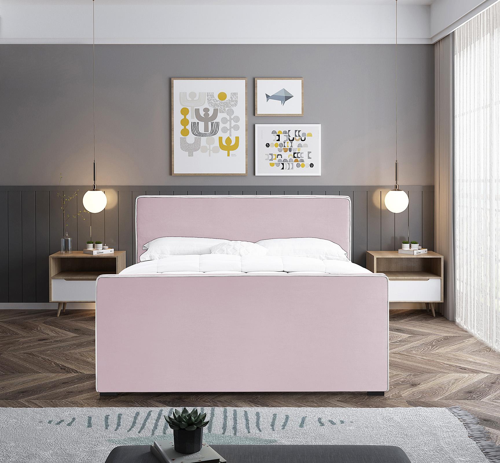 

    
Meridian Furniture DILLARD DillardPink-K Platform Bed Pink DillardPink-K
