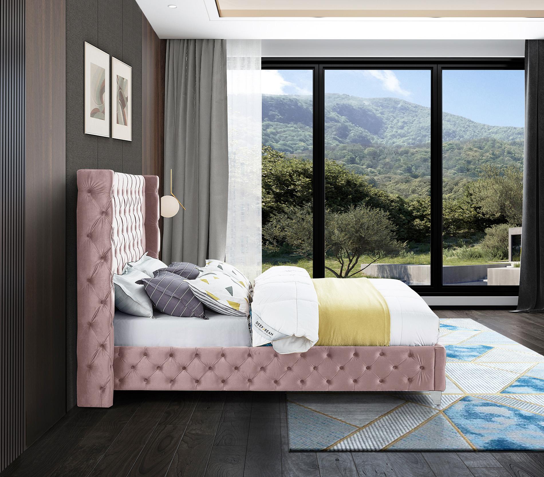 

        
Meridian Furniture SAVAN SavanPink-K Platform Bed Chrome/Pink/Gold Velvet 094308255194
