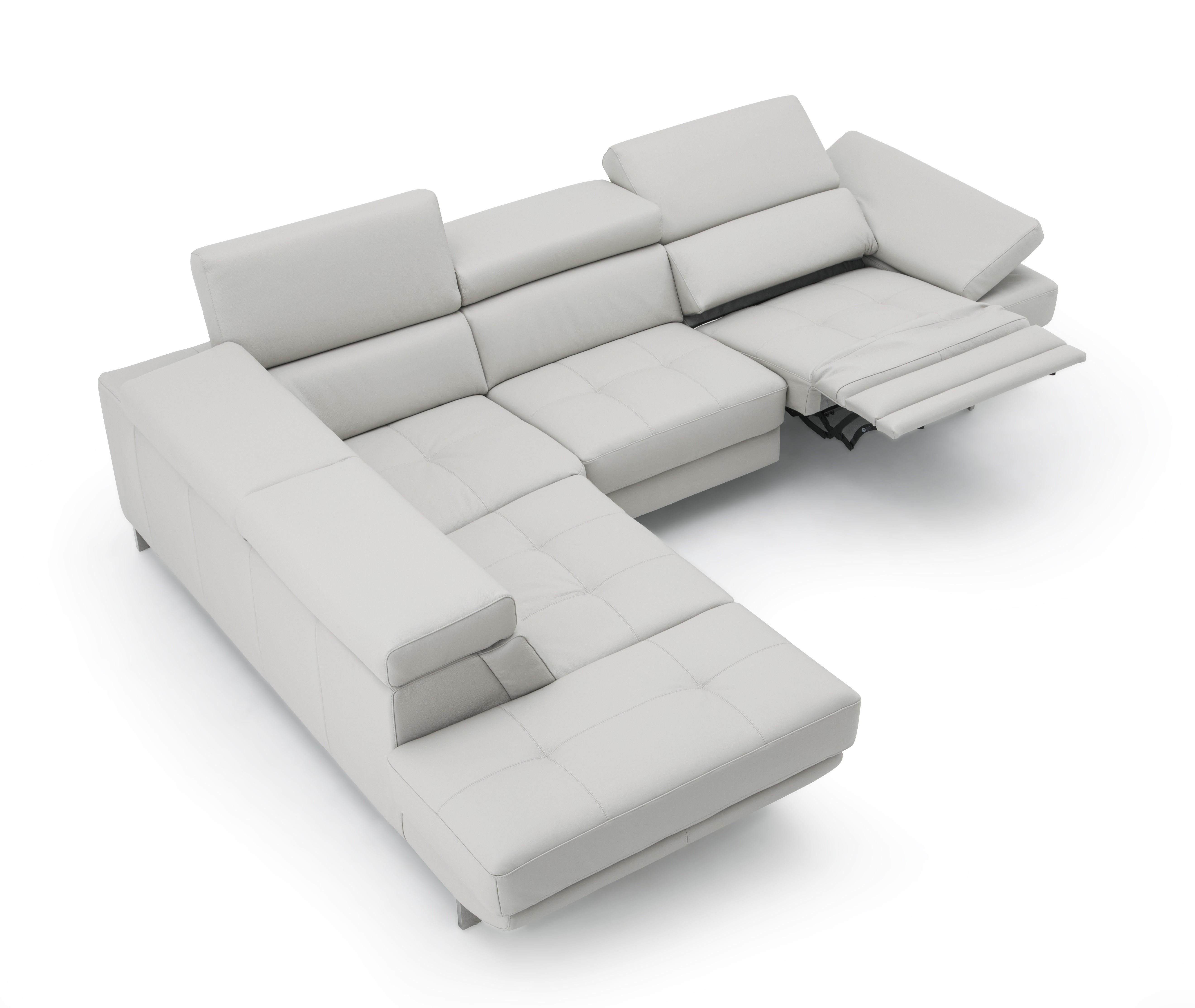

    
19922 J&M Furniture Reclining Sectional
