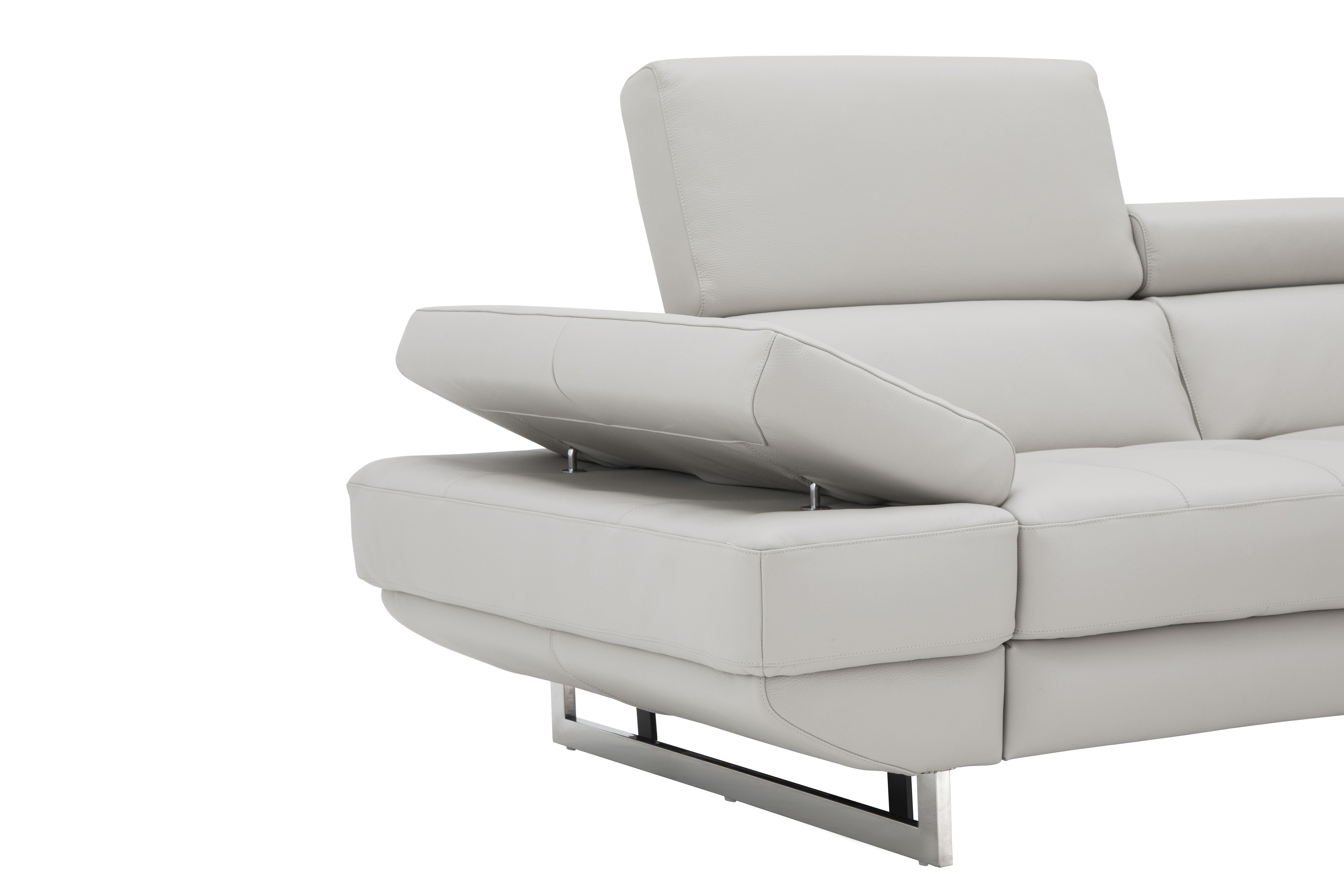 

    
The Annalaise Reclining Sectional
