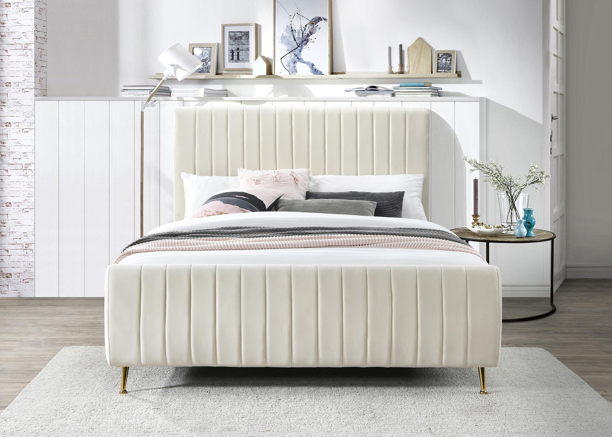 

        
Meridian Furniture ZARA Cream-Q Platform Bed Cream/Gold Velvet 704831407860
