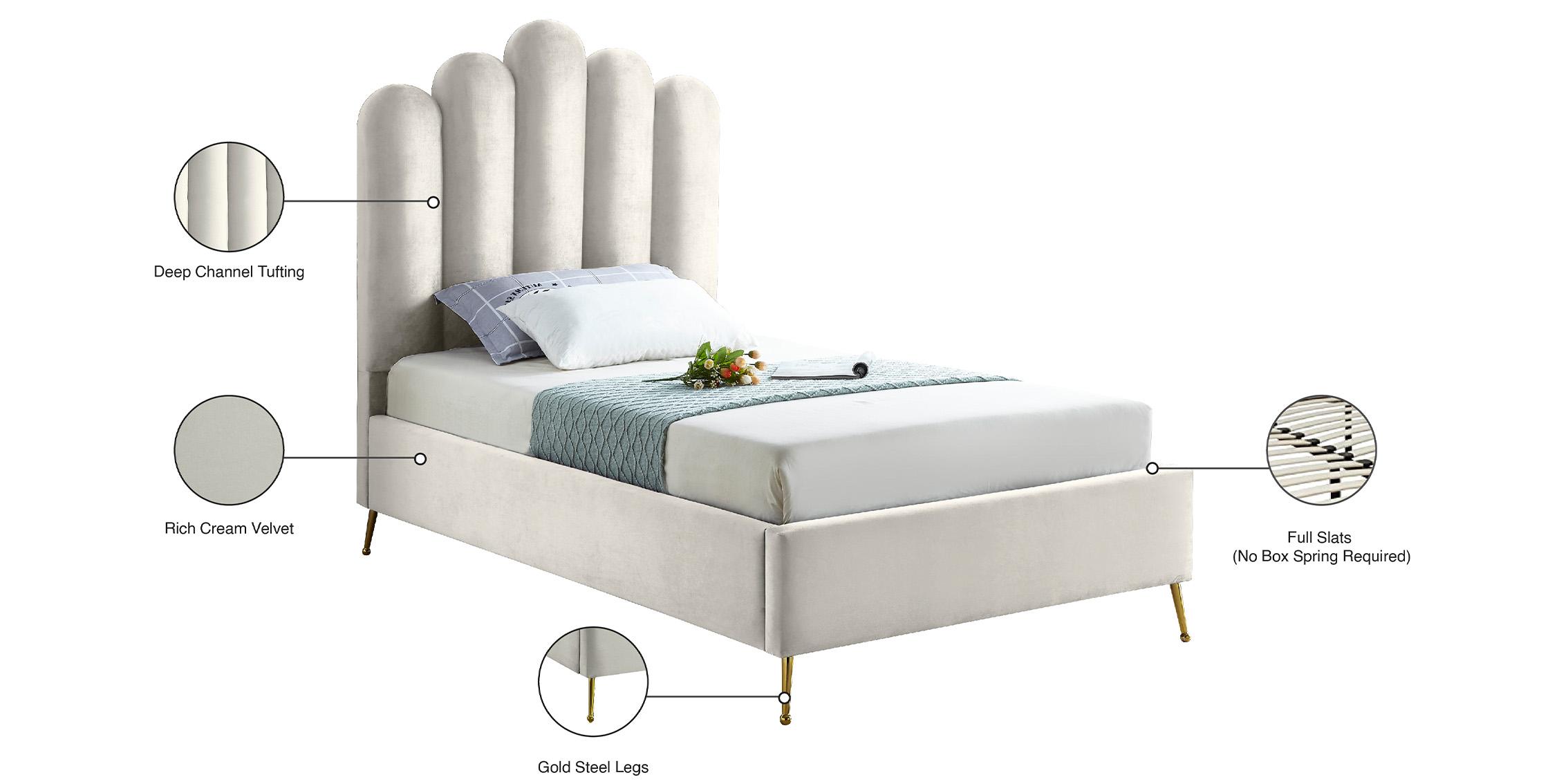 

    
LilyCream-T Meridian Furniture Platform Bed
