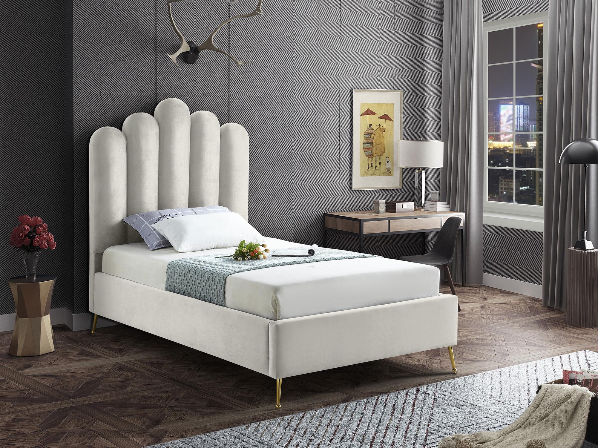 

    
Meridian Furniture LILY Cream-T Platform Bed Cream LilyCream-T
