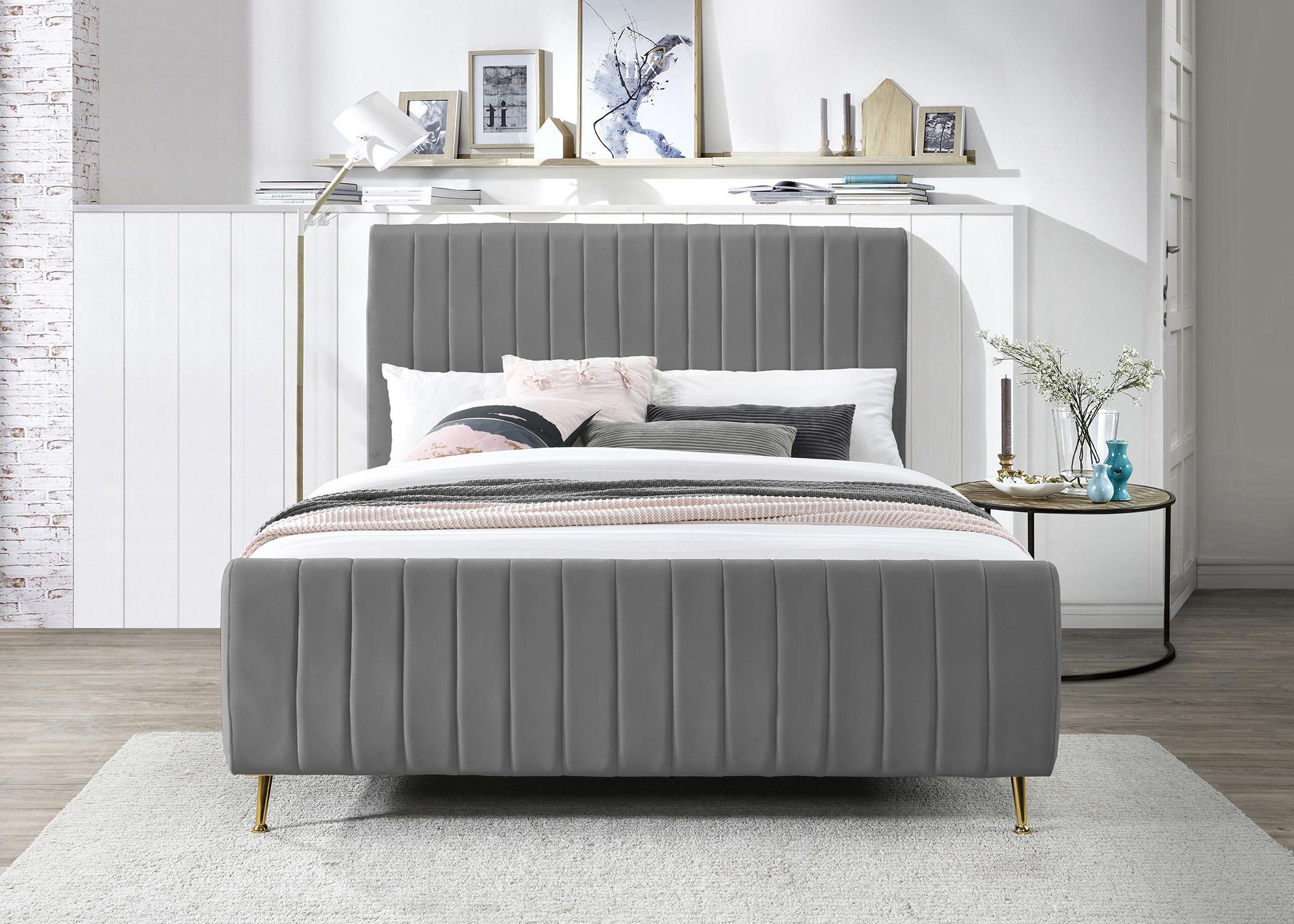 

        
Meridian Furniture ZARA Grey-F Platform Bed Gray/Gold Velvet 704831407891
