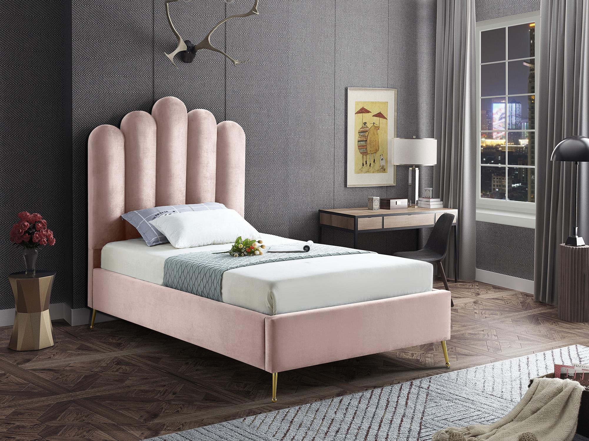 

    
Meridian Furniture LILY Pink-T Platform Bed Pink LilyPink-T
