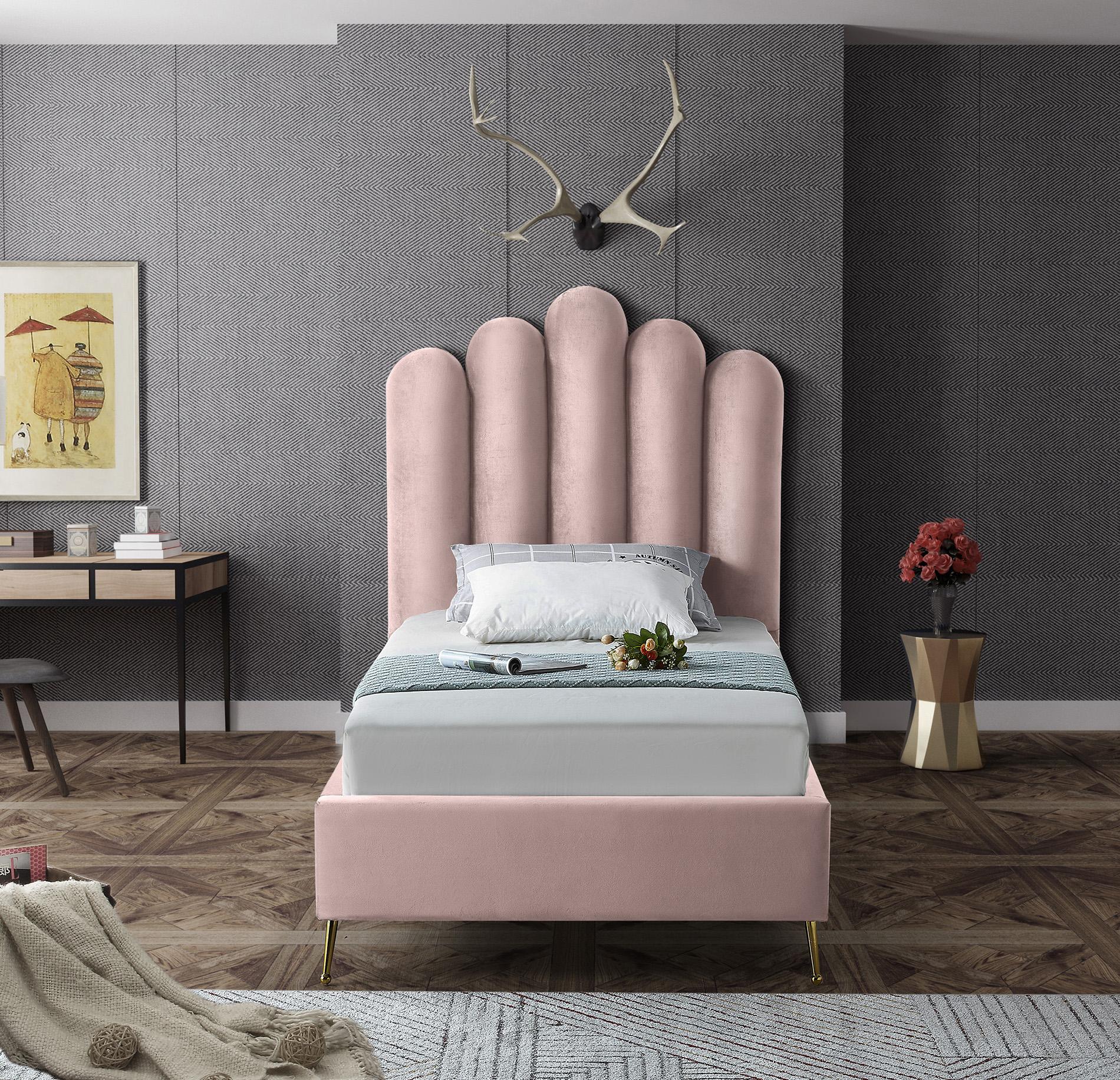 

                    
Meridian Furniture LILY Pink-T Platform Bed Pink Velvet Purchase 
