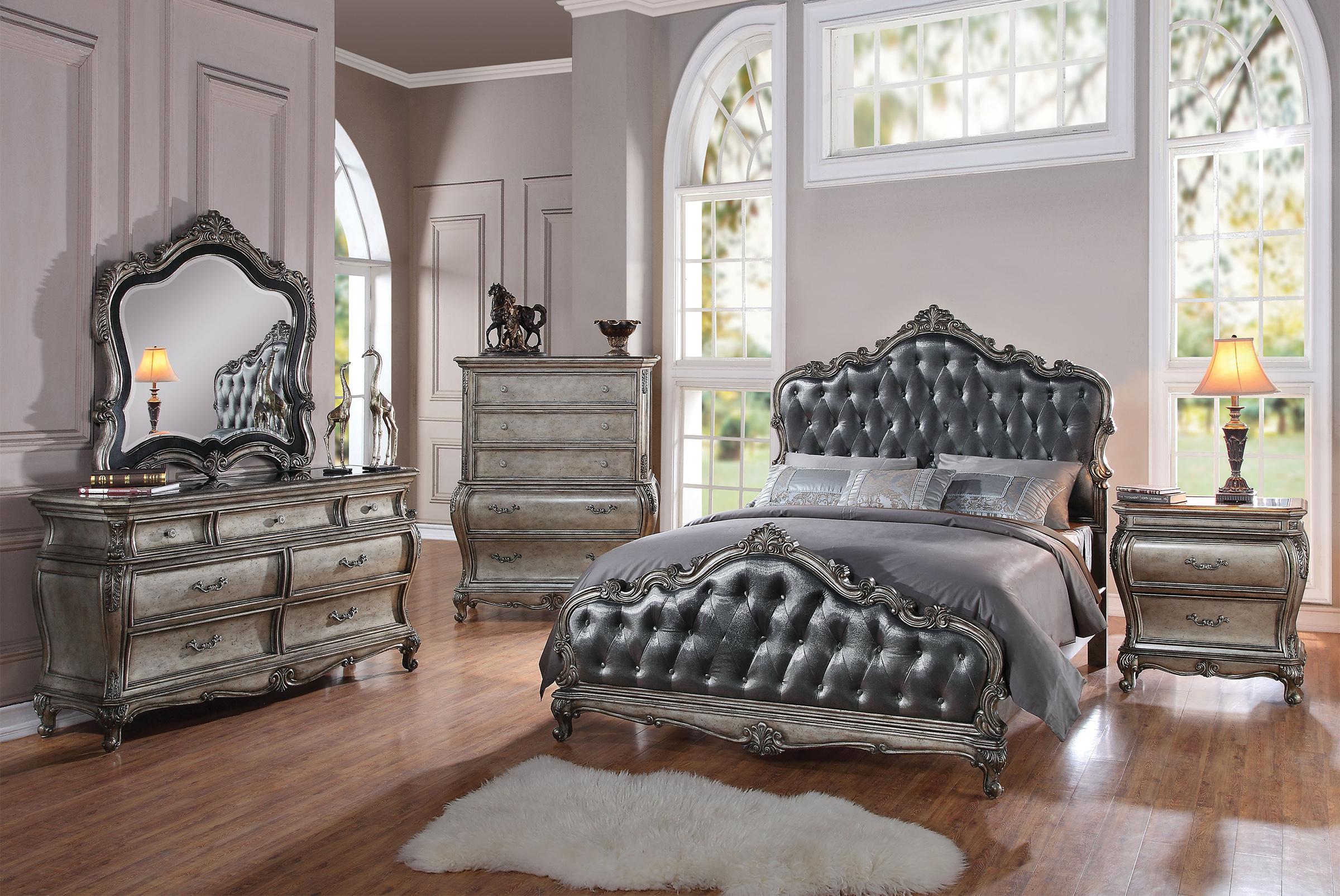 

    
Rory Queen Silver Gray Antique Platinum Upholstered Standard Bedroom Set 3
