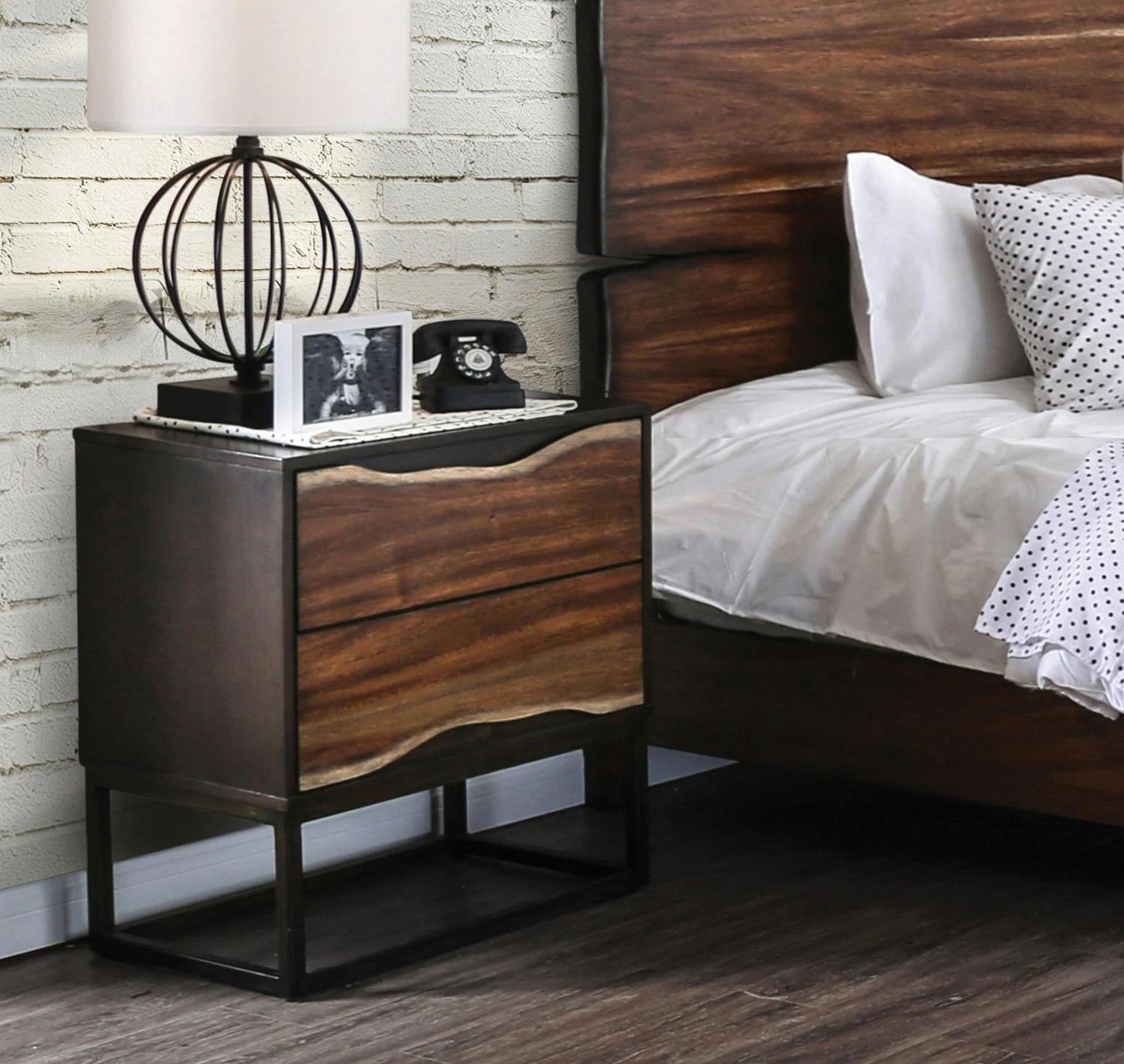 

    
Rustic Dark Walnut & Dark Oak Solid Wood Nightstand Furniture of America CM7363N Fulton
