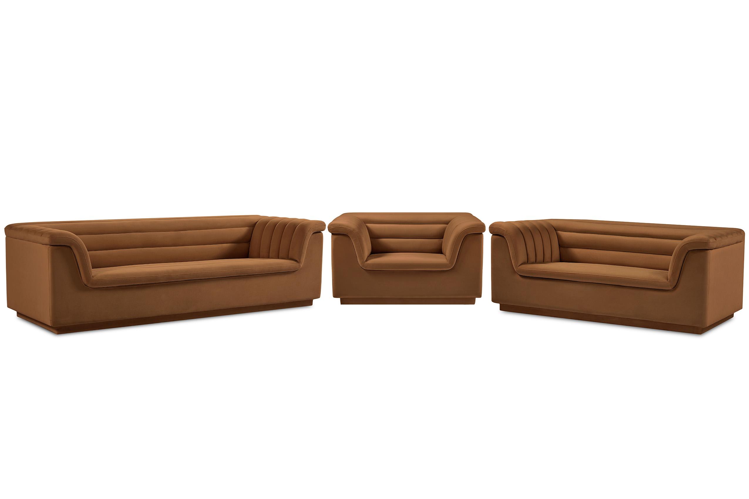

    
192Saddle-S Meridian Furniture Sofa
