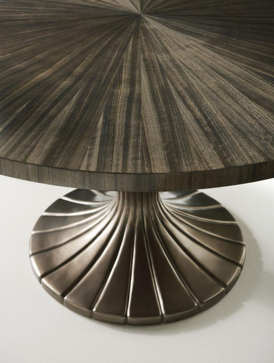 

    
Caracole DRAW ATTENTION Dining Table Sepia/Bronze CLA-017-203
