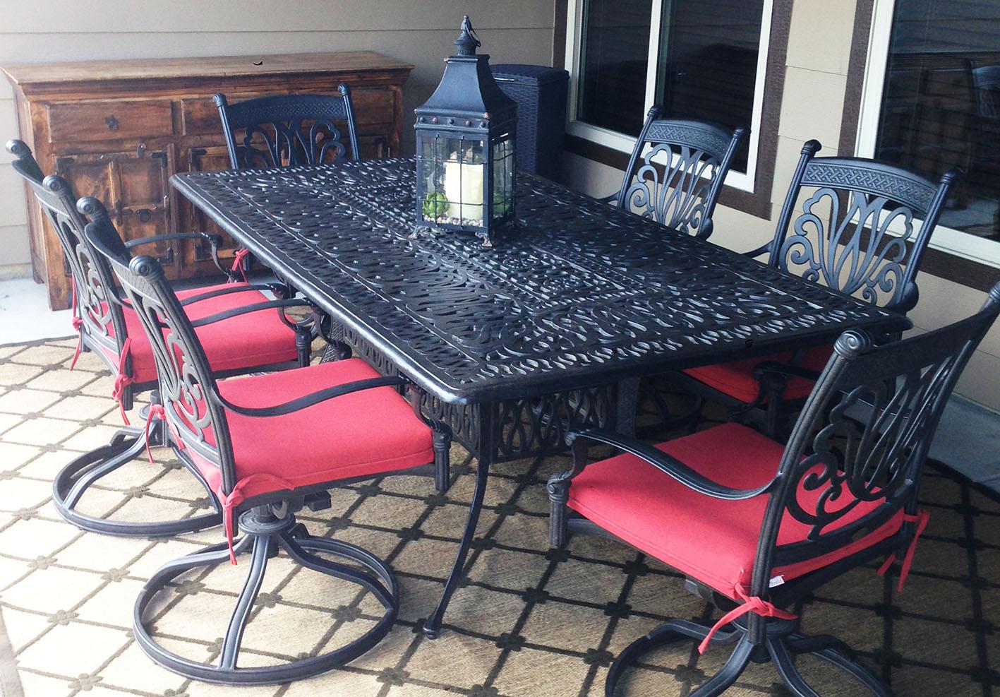 

    
Signature Cast Aluminum Knock-Down 84" x 44" Rectangle Dining Table by CaliPatio
