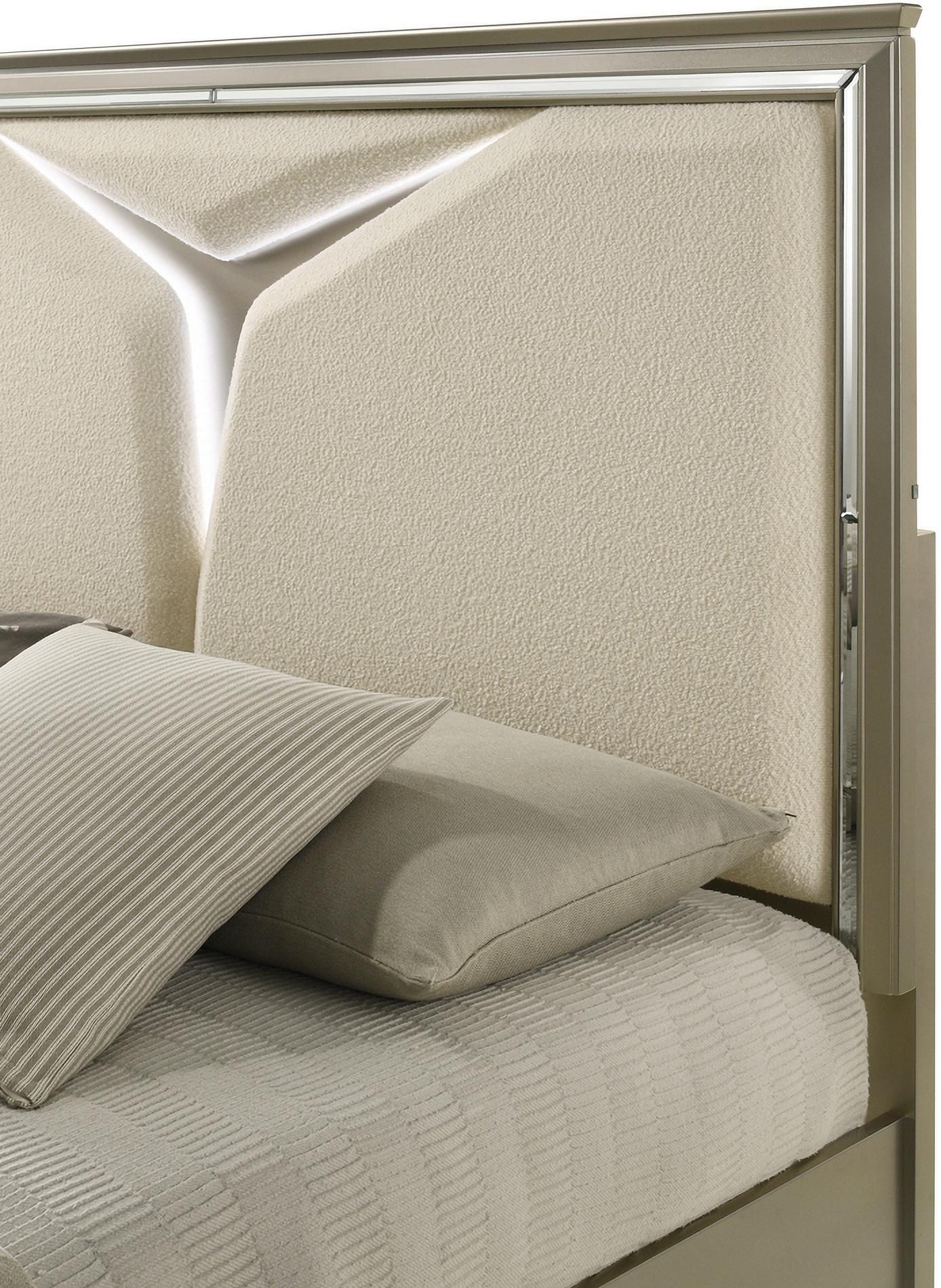 

        
Galaxy Home Furniture Samantha Storage Bed Silver Fabric 601955550338
