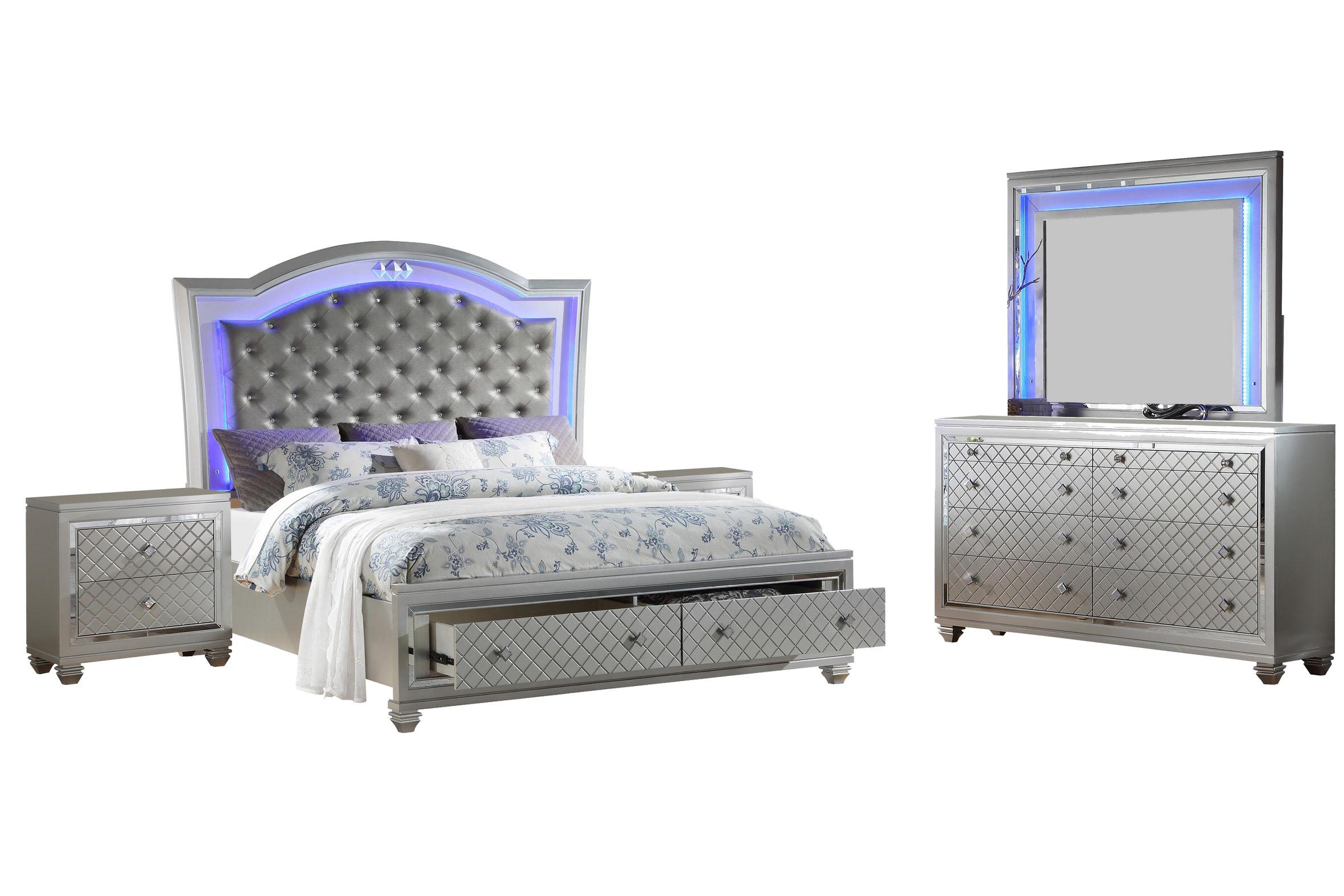 Contemporary Panel Bedroom Set Shiney Shiney-K-Set-5 in Silver Faux Leather