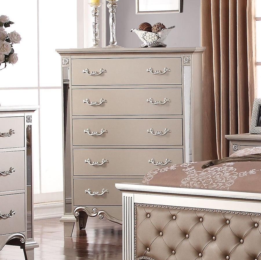 

    
Silver Finish Wood Queen Bedroom Set 6Pcs w/Chest Contemporary Cosmos Furniture Sonia
