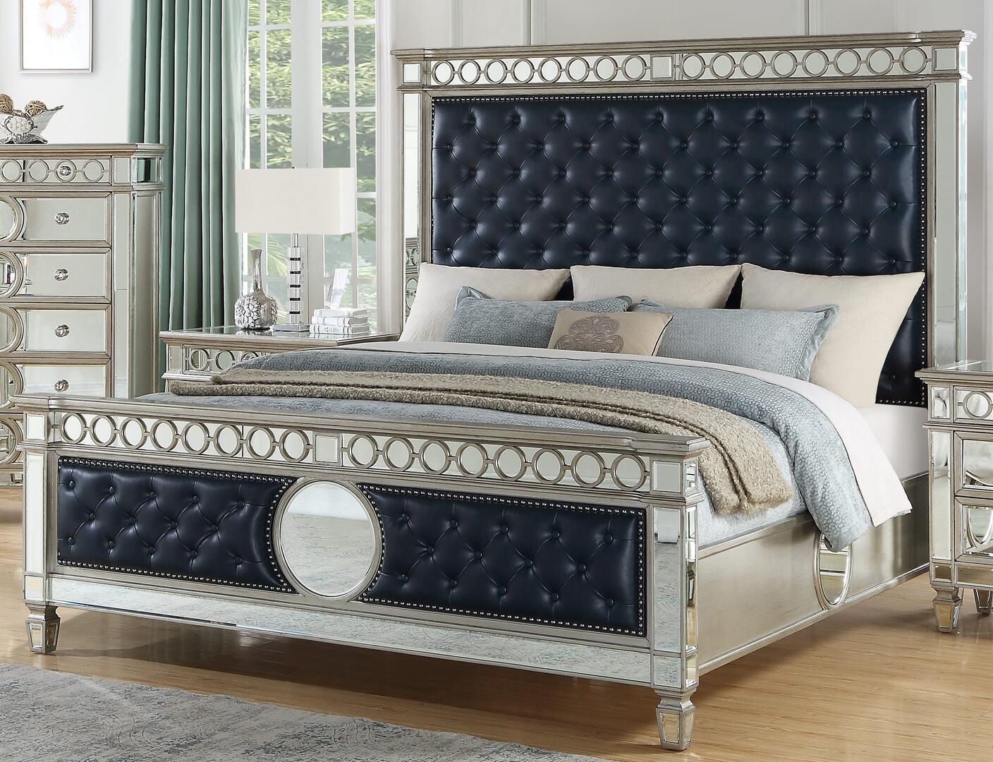 

    
Silver Finish Wood Queen Panel Bed Contemporary Cosmos Furniture Brooklyn
