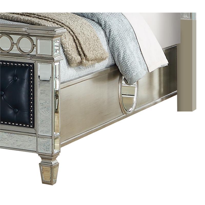

    
Cosmos Furniture Brooklyn Panel Bed Navy/Silver Brooklyn-Q-Bed
