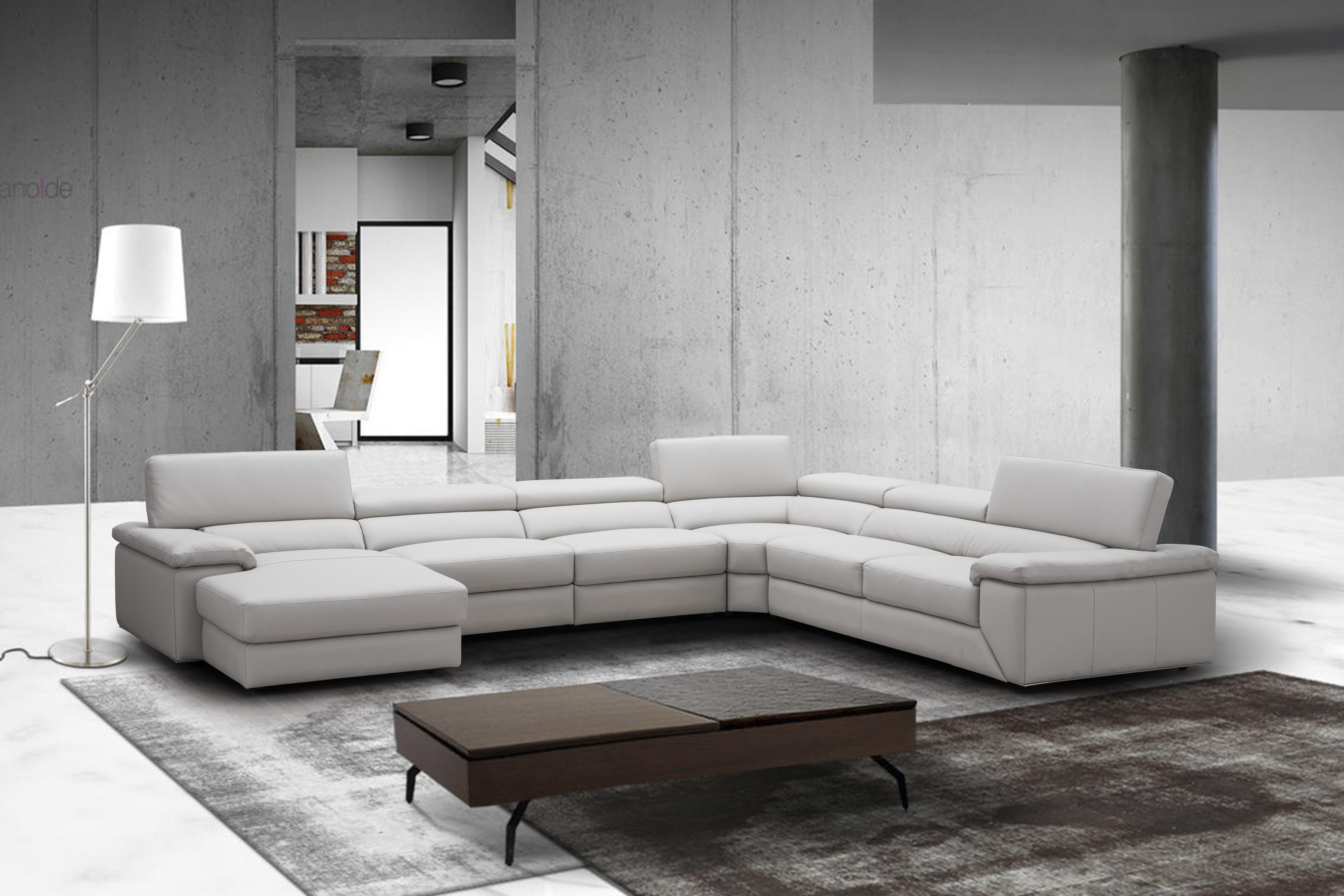 

    
J&M Furniture Kobe Sectional Sofa Silver 181114
