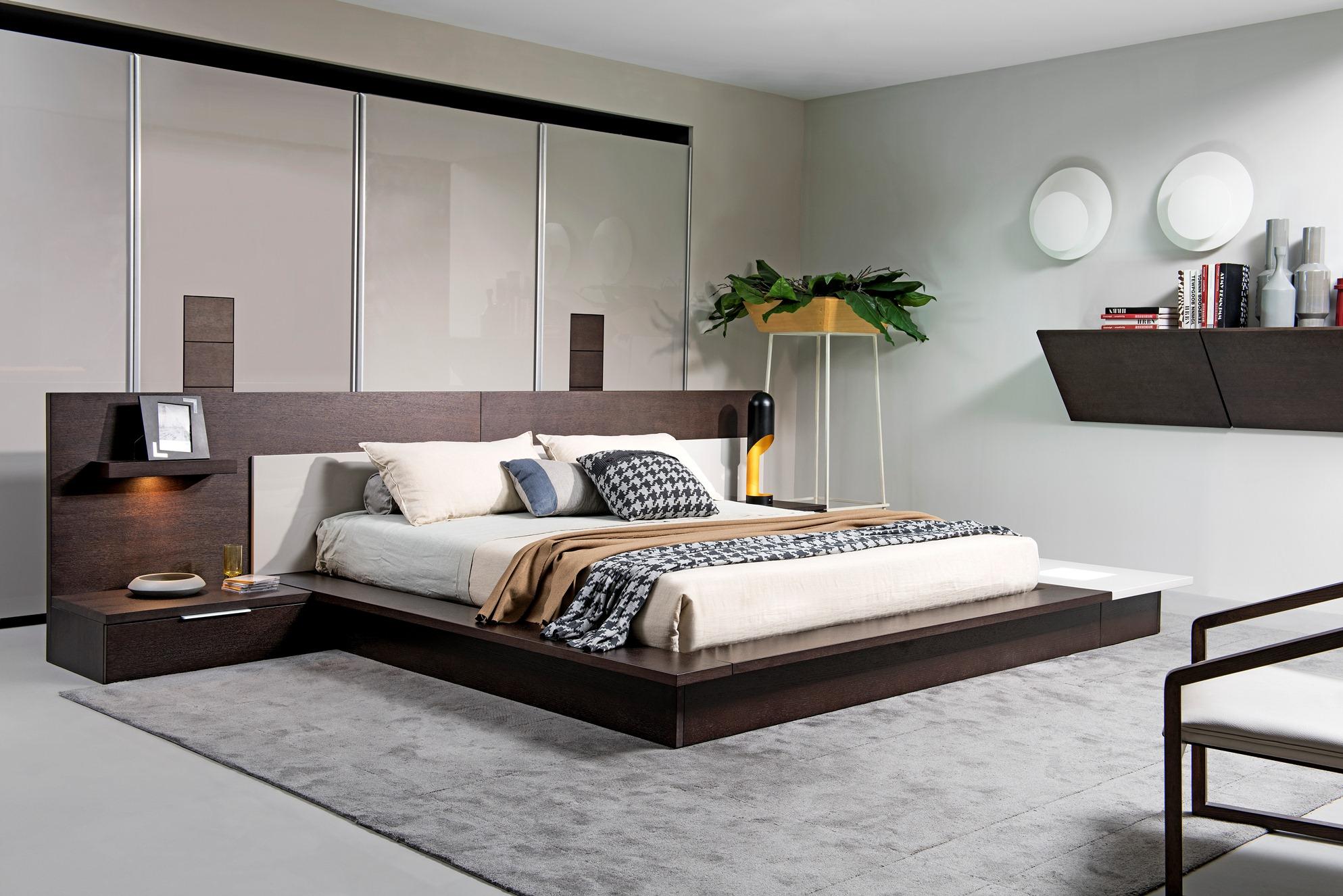 

    
Soflex Rochester Modern Brown Oak Grey Platform Queen Bed w/ Lights Built-in Nightstands
