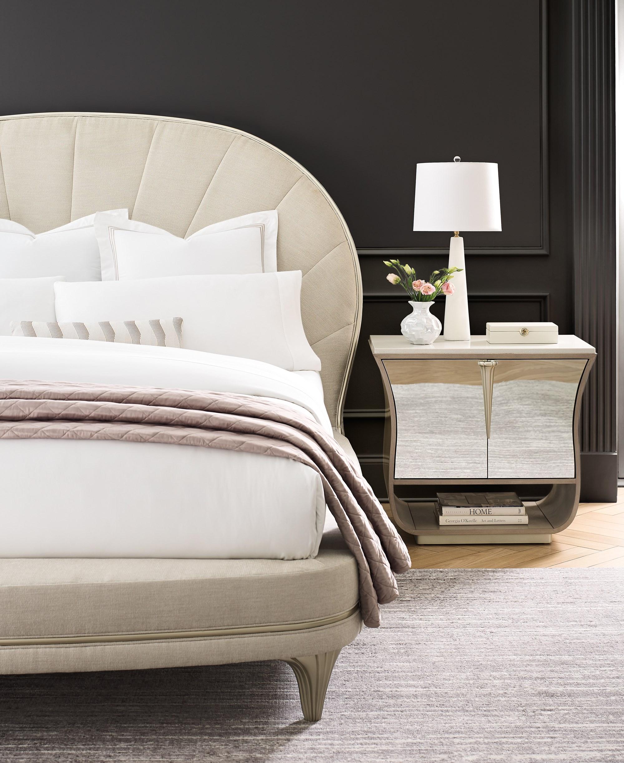 

        
Caracole LILLIAN Platform Bedroom Set Taupe/Gold Fabric 662896037210
