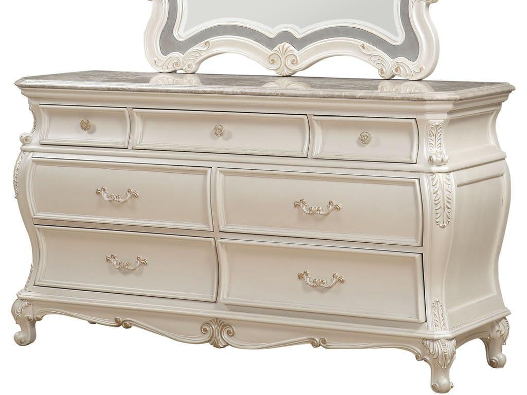 

    
St. Mark"s Place Gold Pearl White 7 Drawer Dresser Classic Vintage
