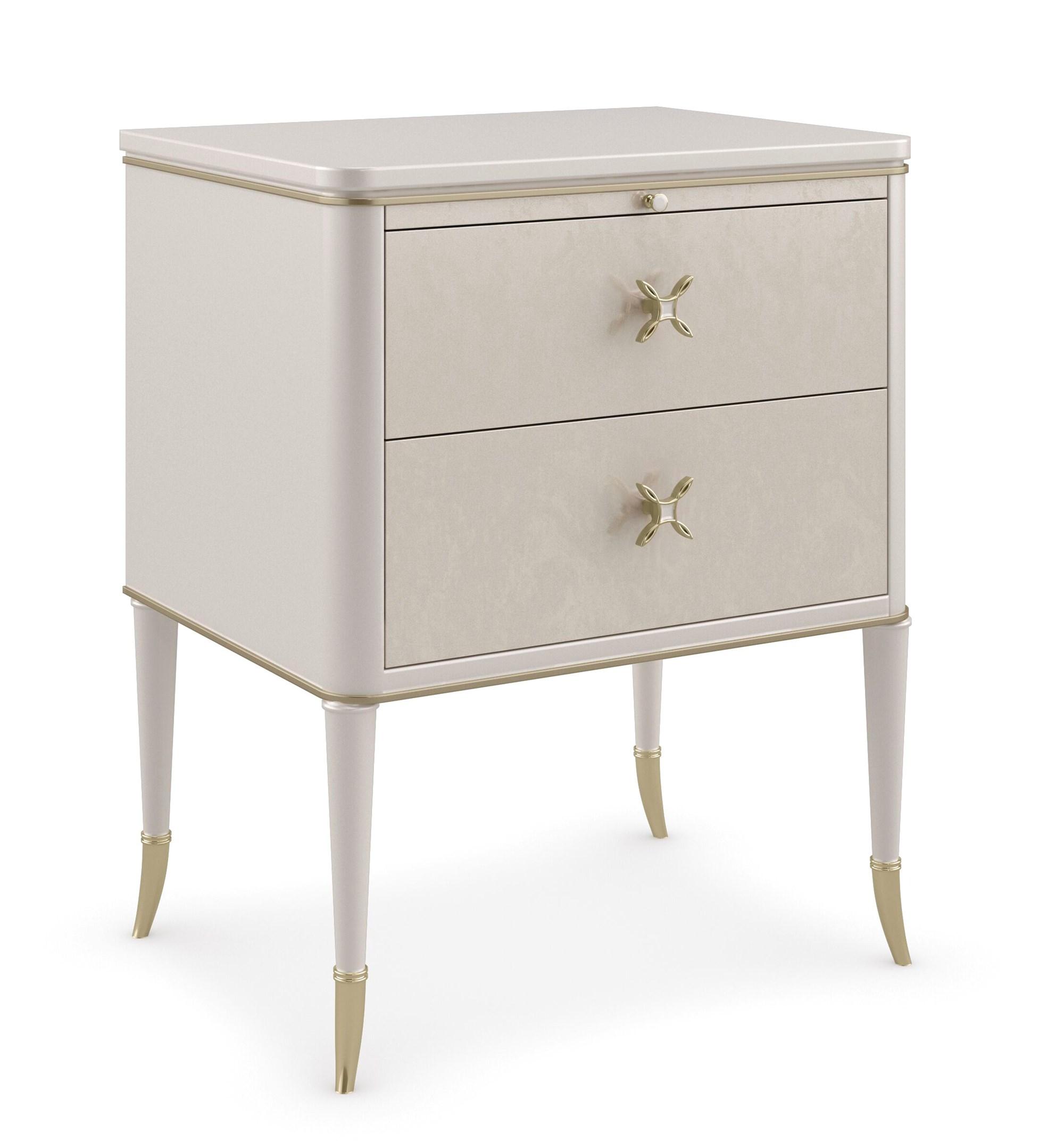 

        
Caracole STAR OF THE NIGHT-KING / FINISHING UP / BELLE OF THE BALL / PAST REFLECTIONS Platform Bedroom Set Cream/Gold Velvet 662896039474

