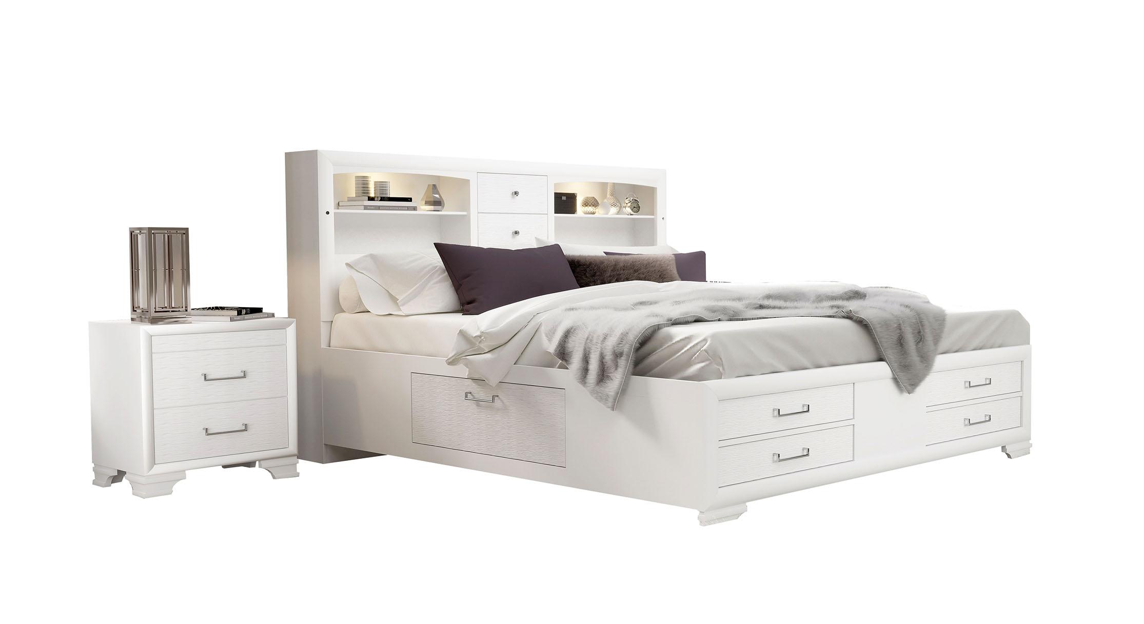 

    
JORDYN White Rubberwood Storage King Bed Set 3Pcs w/ Plenty of Drawers Global US

