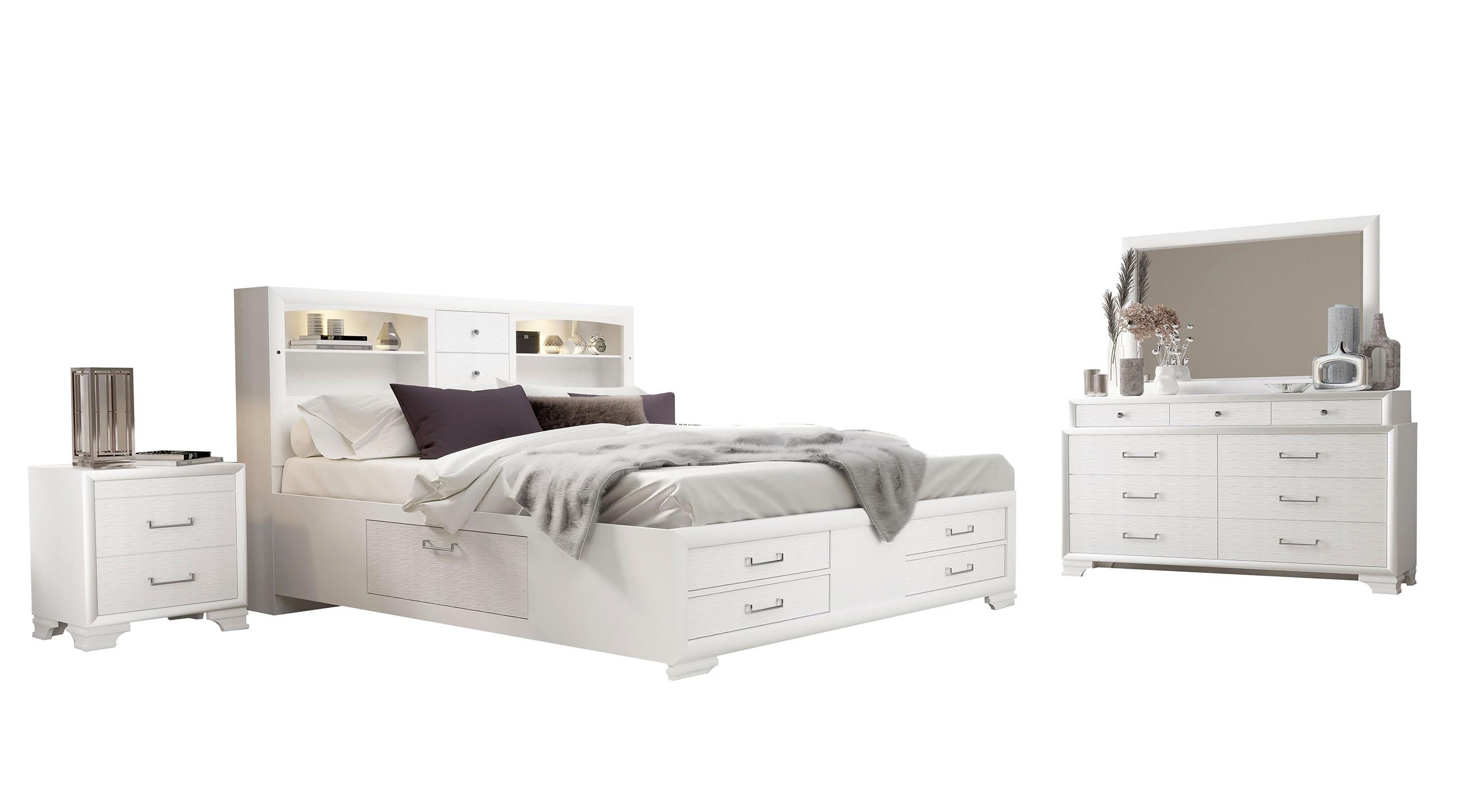 

    
JORDYN White Rubberwood Storage King Bed Set 5Pcs w/ Plenty of Drawers Global US
