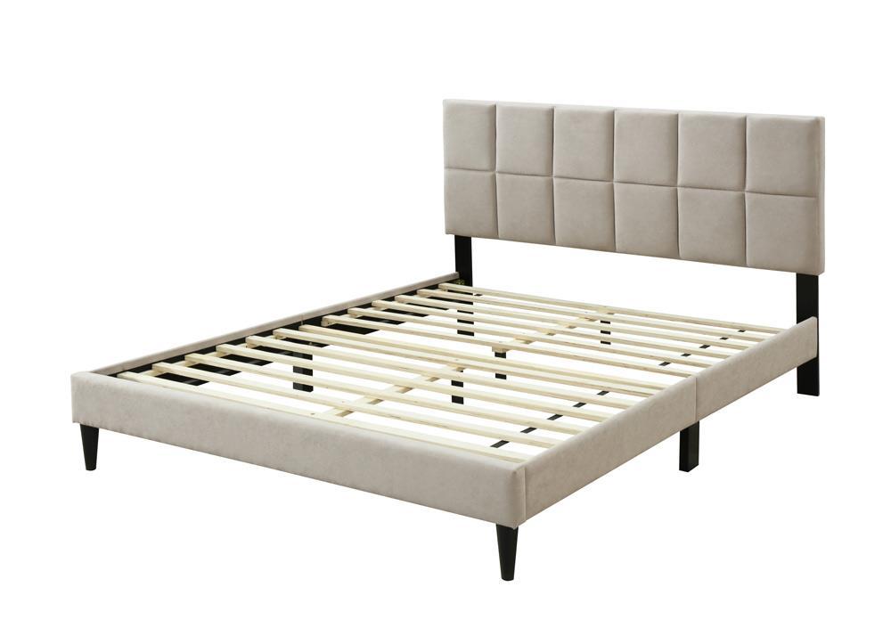 

    
Taupe Upholstered Panel FULL Bed EVELYN 1132-104 Bernards Modern
