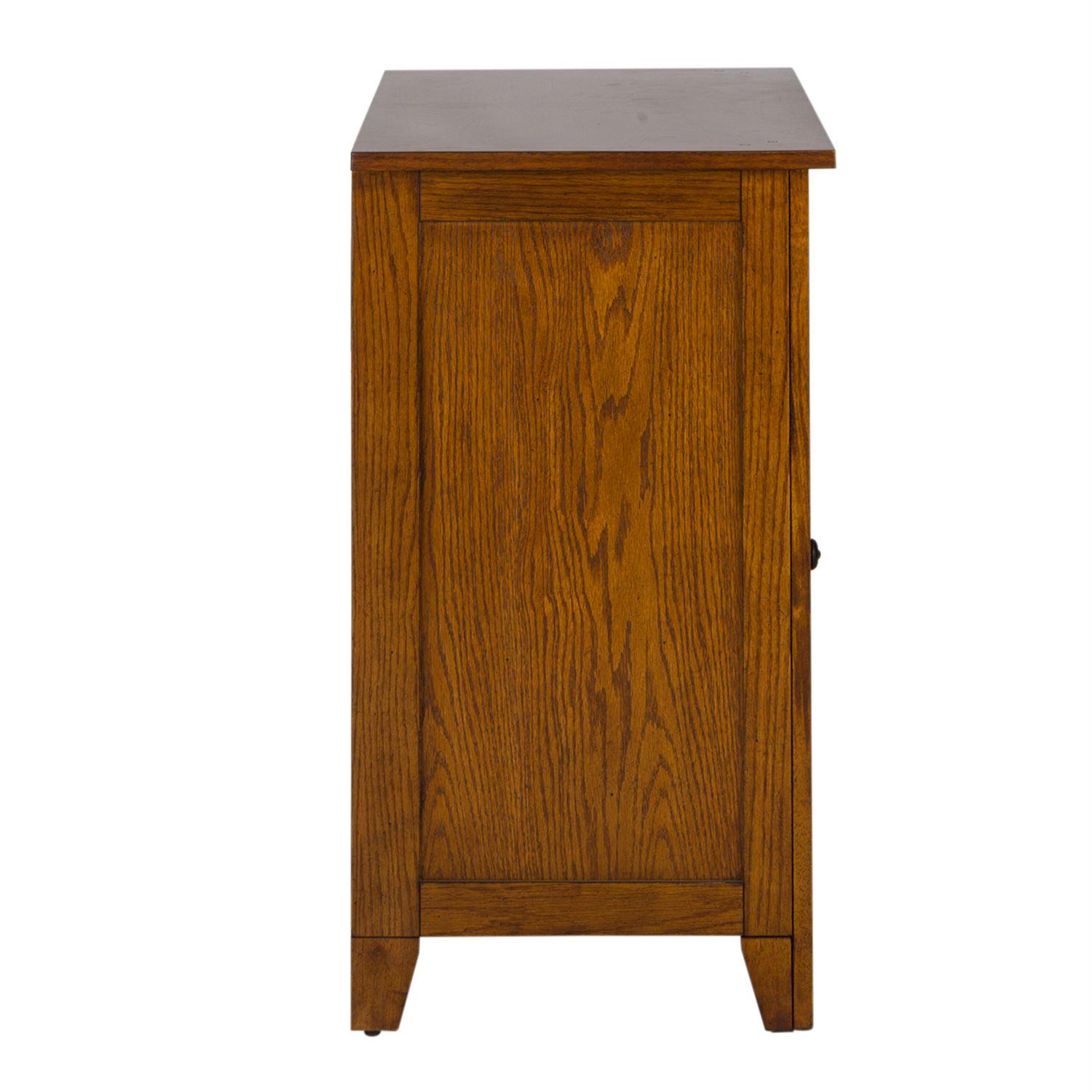 

        
Liberty Furniture Grandpas Cabin  (175-YBR) Bachelor Chest Media Chest Oak/Brown Matte Lacquer 00839688008844
