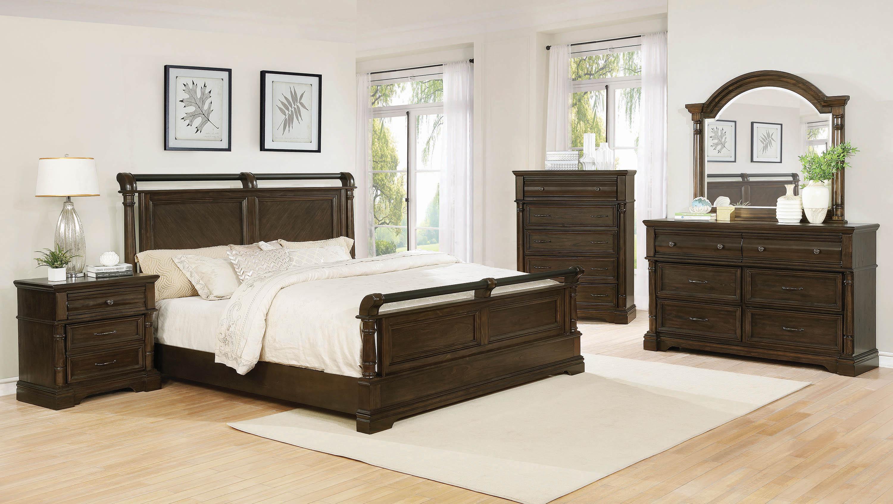Traditional Panel Bed Chandler 206391KW in Brown 