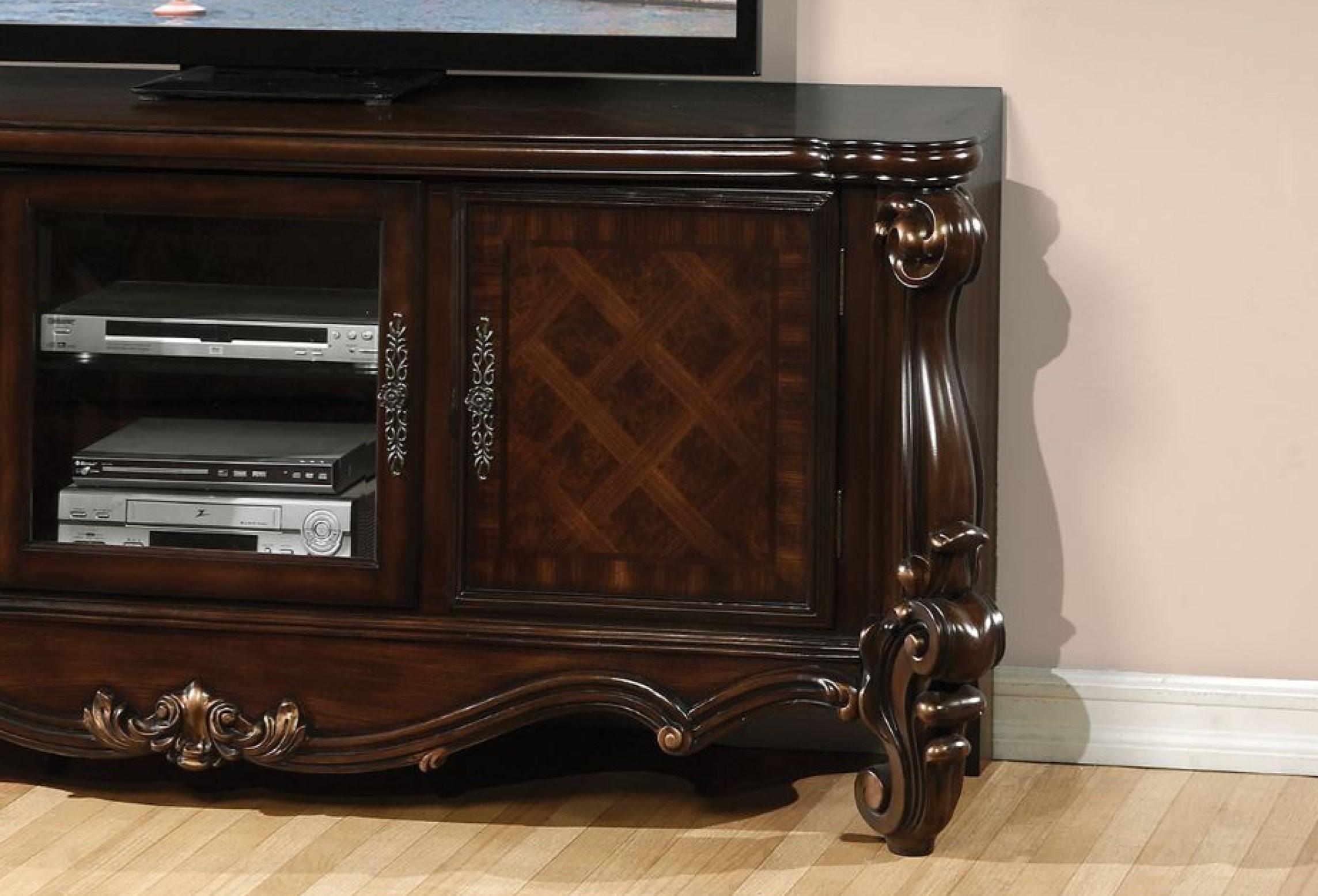 

    
Traditional Cherry Oak Wood TV Stand Acme Versailles 91329-TS

