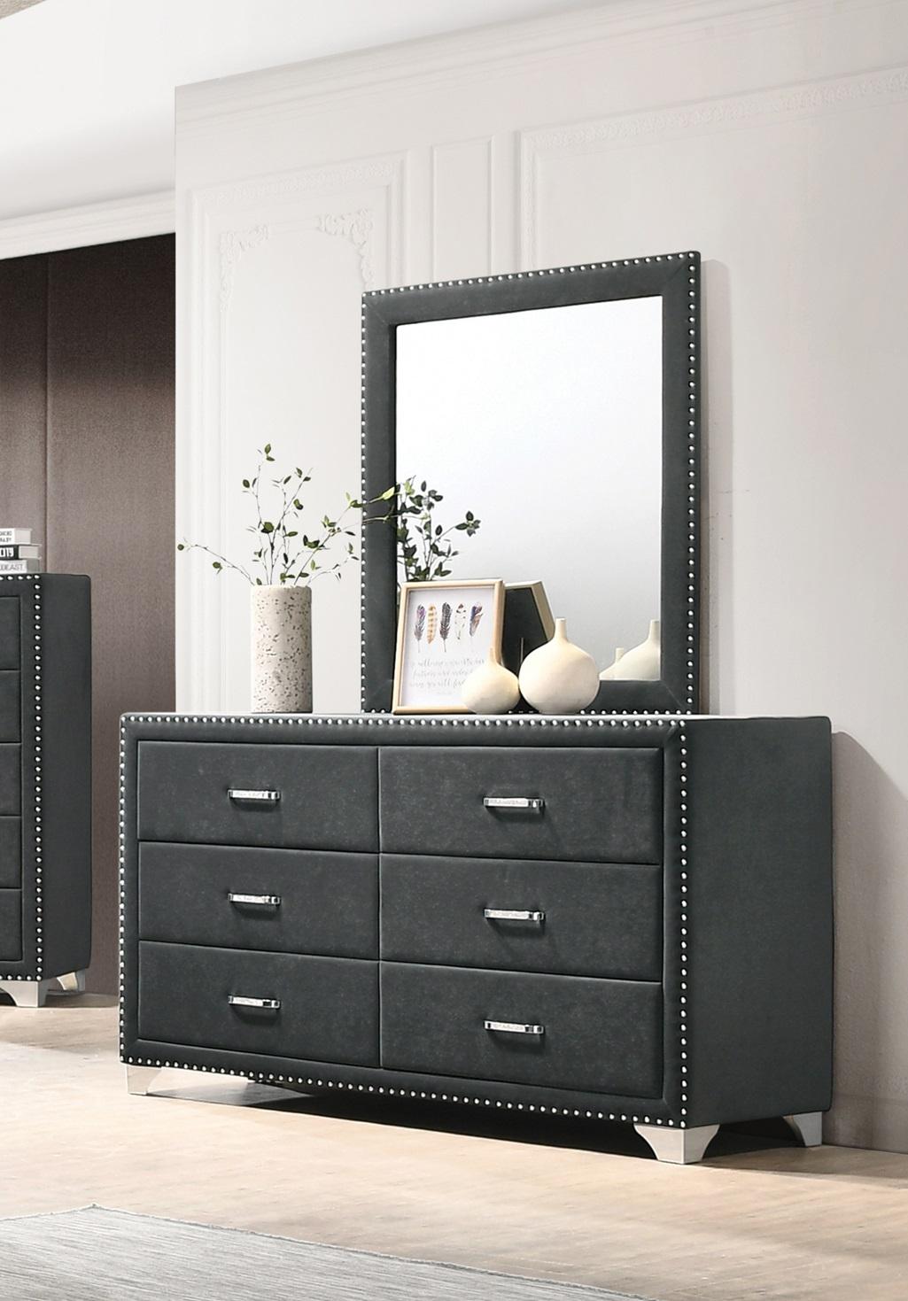 

    
Traditional Gray Matte Velvet Dresser w/Mirror Coaster 223383 Melody
