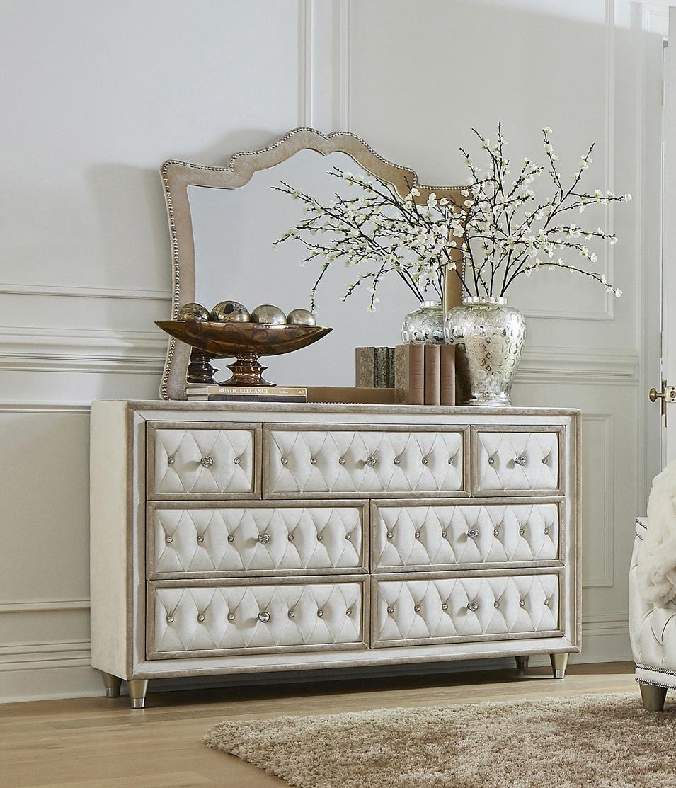 

    
Traditional Ivory & Camel Velvet Dresser w/Mirror Coaster 223523 Antonella
