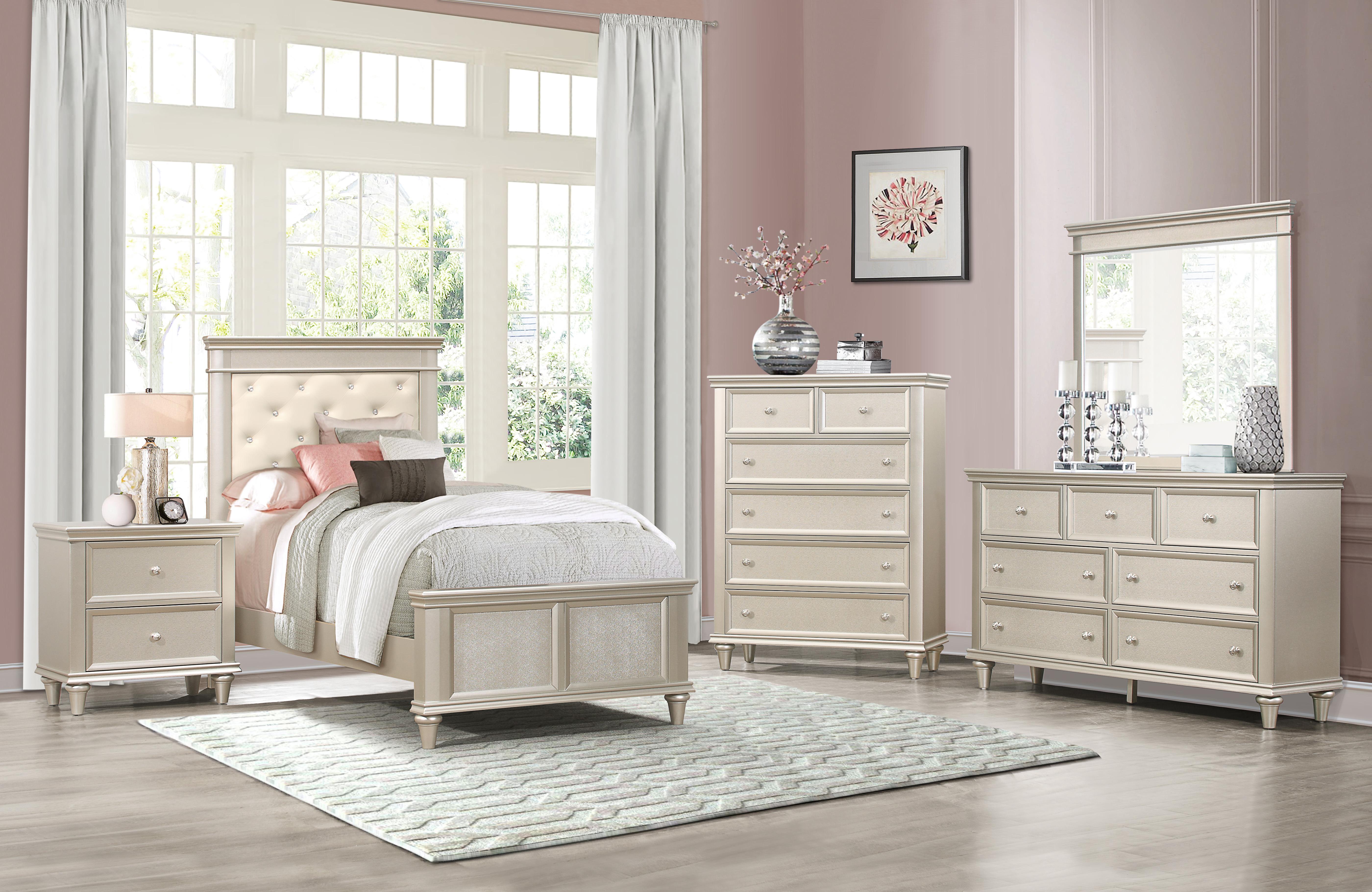 Traditional Bedroom Set 1928T-1-5PC Celandine 1928T-1-5PC in Off-White, Silver Faux Leather