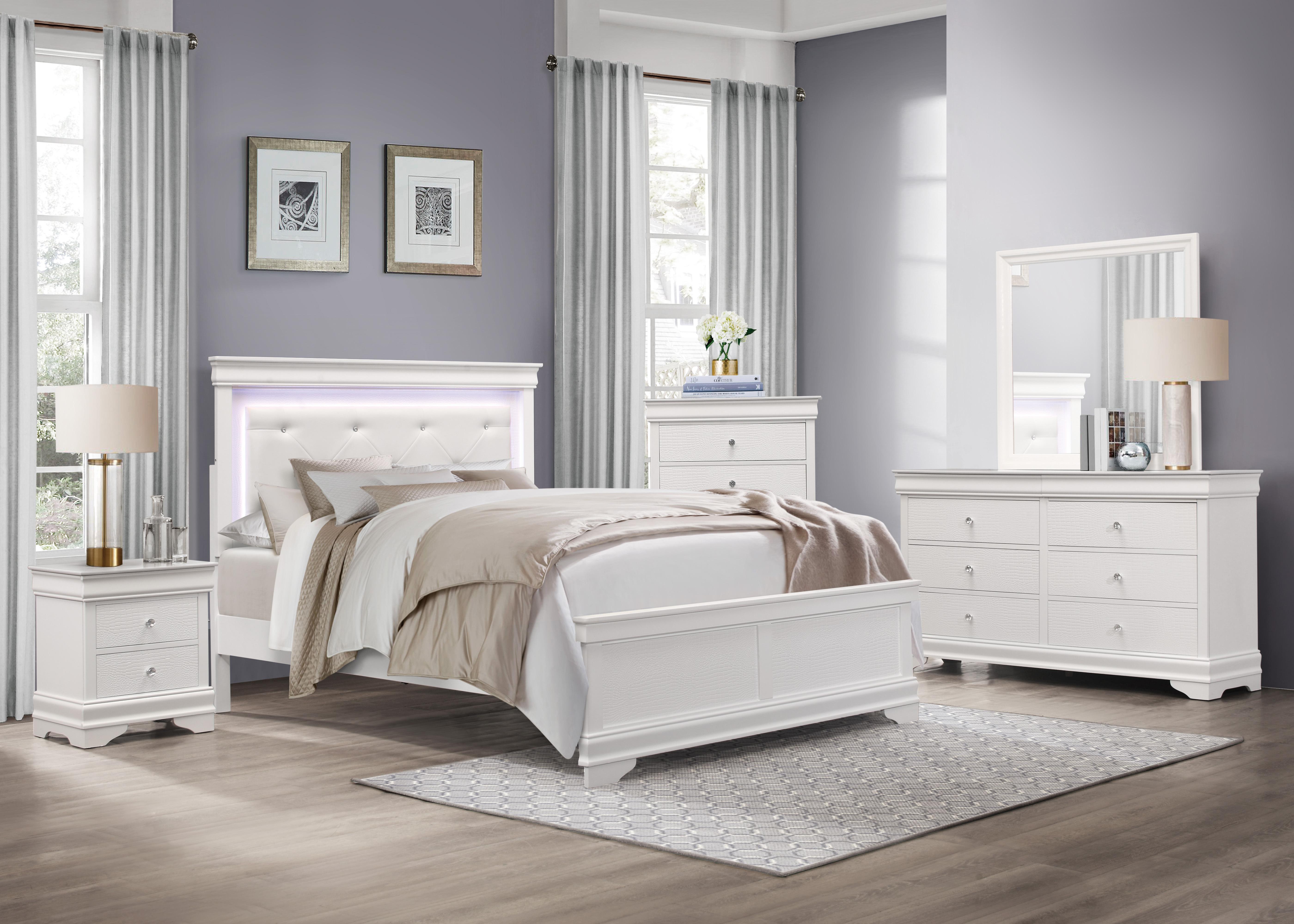 Traditional Bedroom Set 1556WK-1CK-5PC Lana 1556WK-1CK-5PC in White Faux Leather