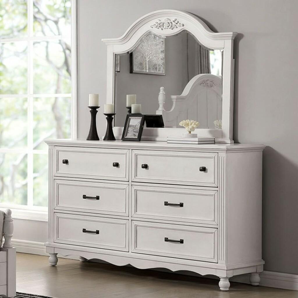 

    
Transitional Antique White Solid Wood Dresser w/Mirror Furniture of America CM7184D Georgette
