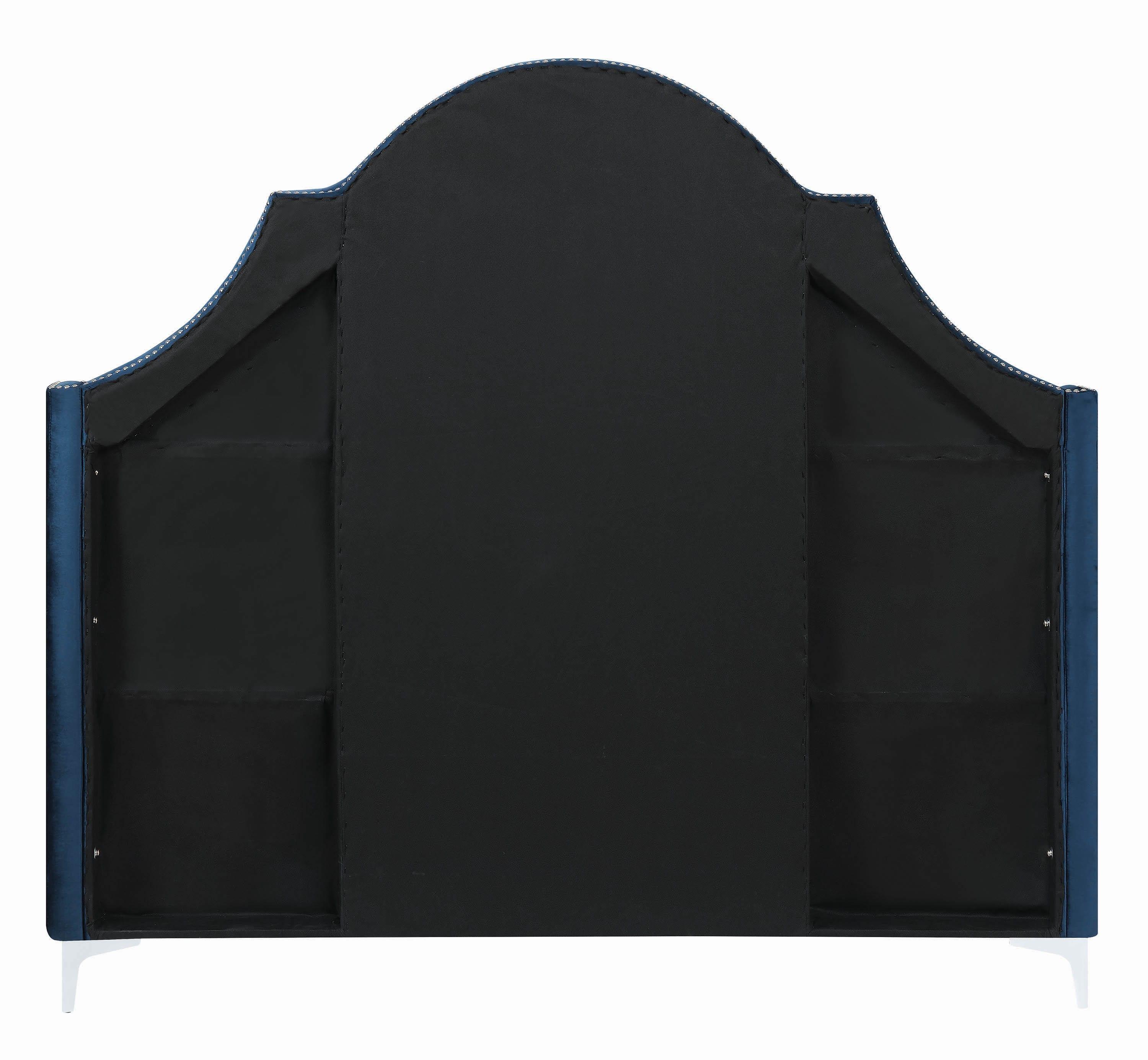 

        
Coaster Shayne Platform Bed Blue Fabric 021032430993

