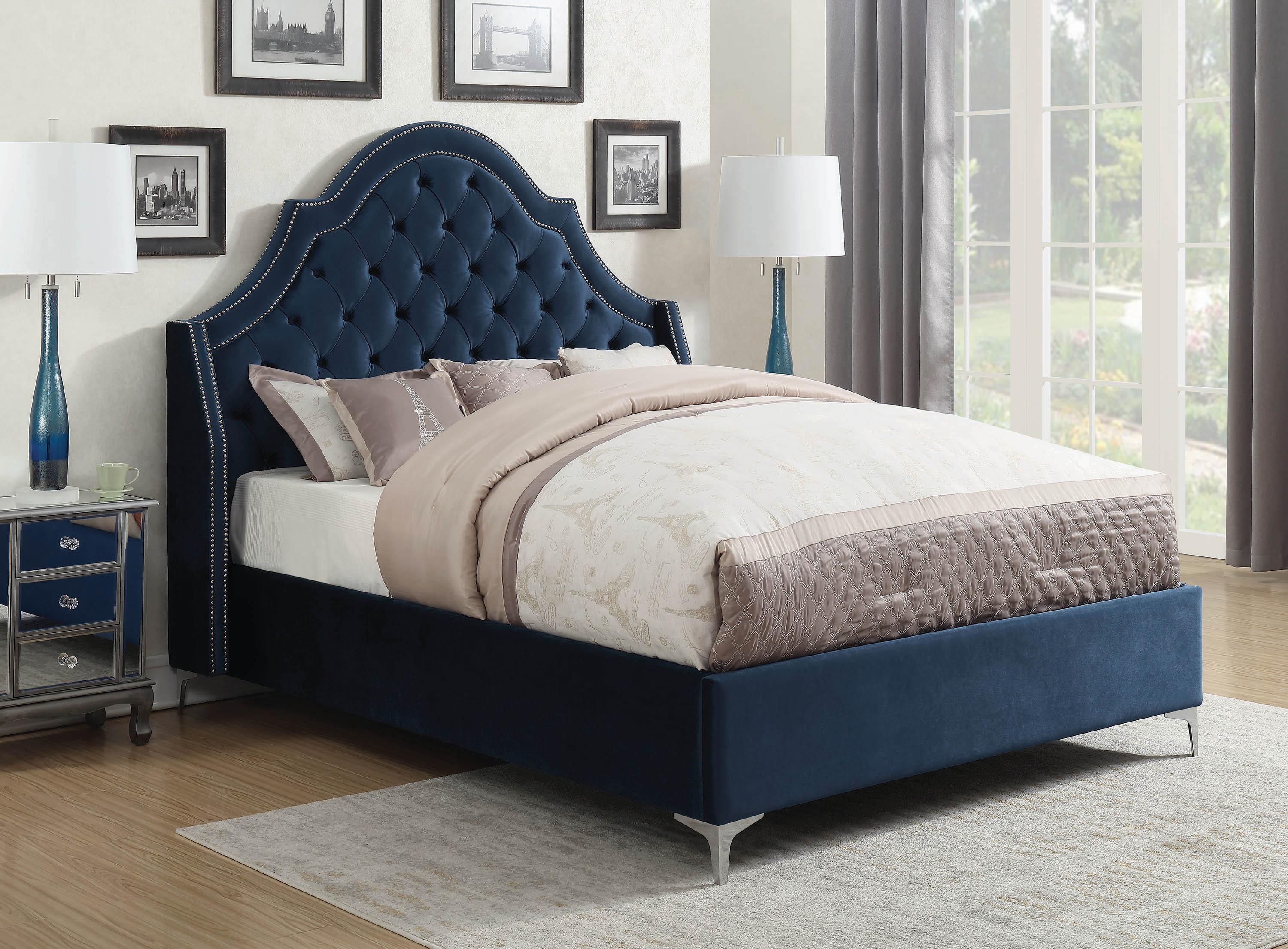 

    
302101KE Transitional Blue Fabric Upholstery E king bed Shayne by Coaster
